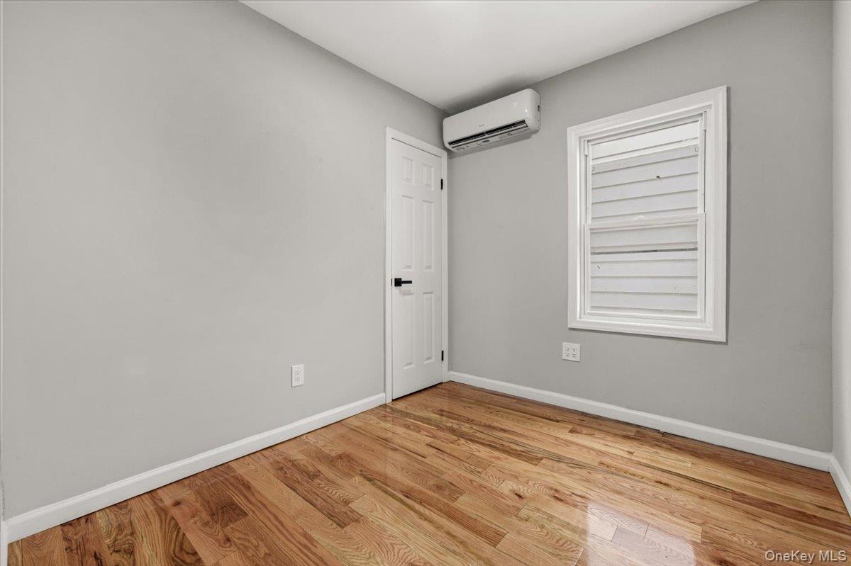 #12 photo, 90-48 204 Street, কুইন্‌স Hollis , NY 11423