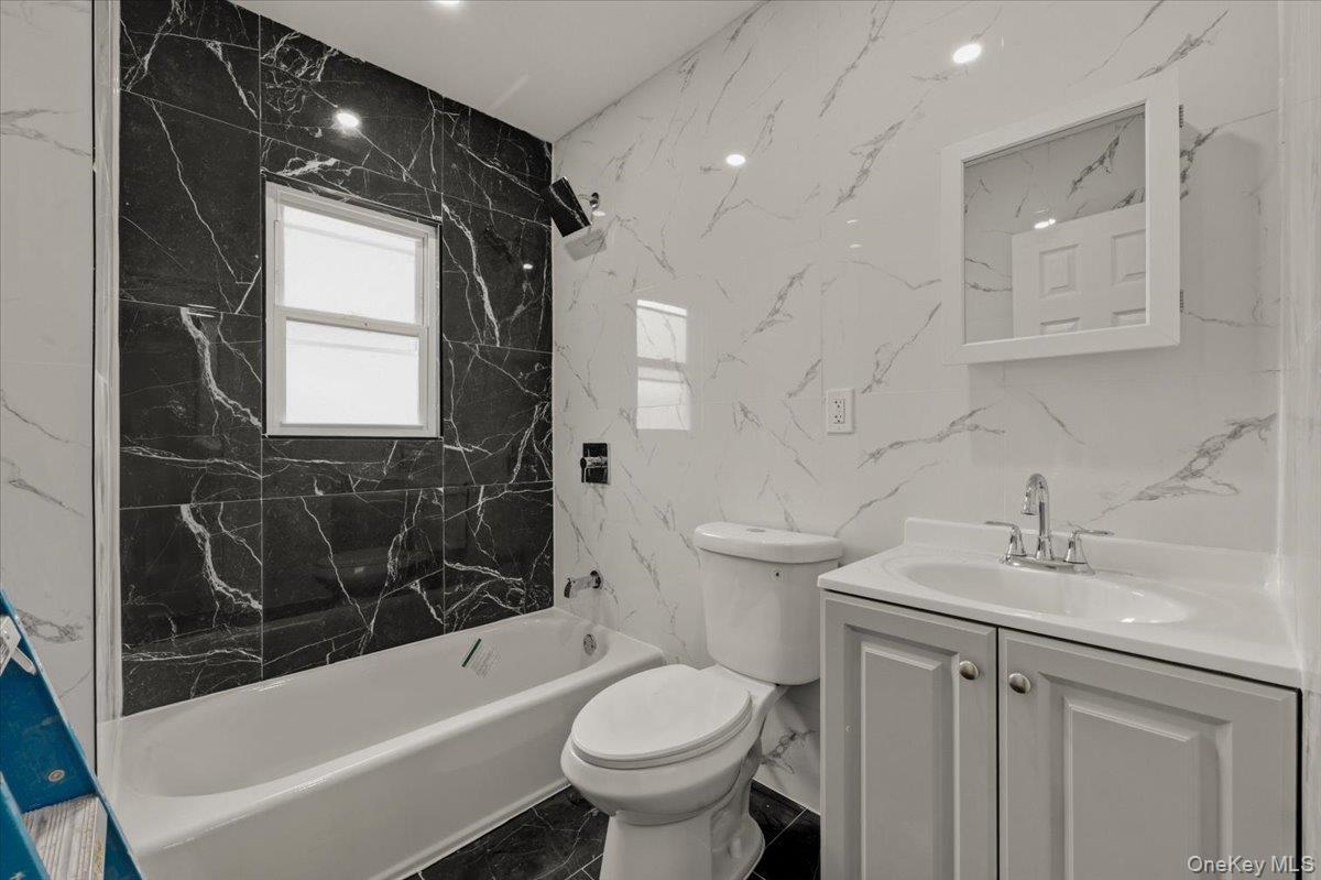 #7 photo, 90-48 204 Street, কুইন্‌স Hollis , NY 11423