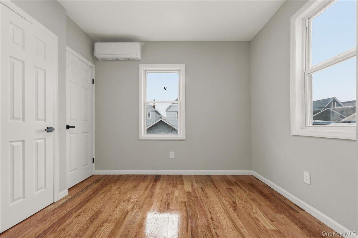 #9 photo, 90-48 204 Street, কুইন্‌স Hollis , NY 11423