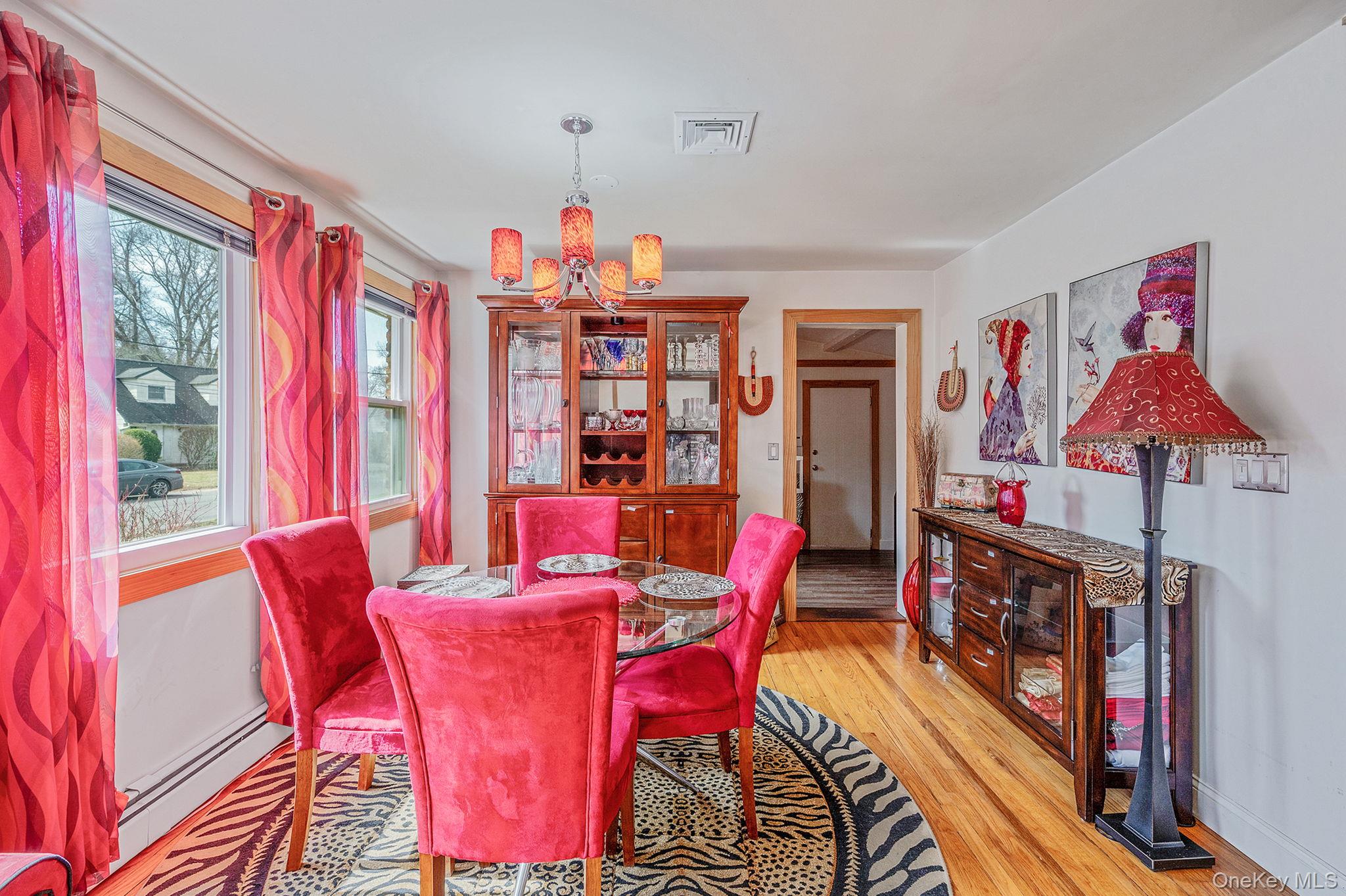 #7 photo, 7 Judith Drive, সাফোক কাউন্টি Greenlawn , NY 11740