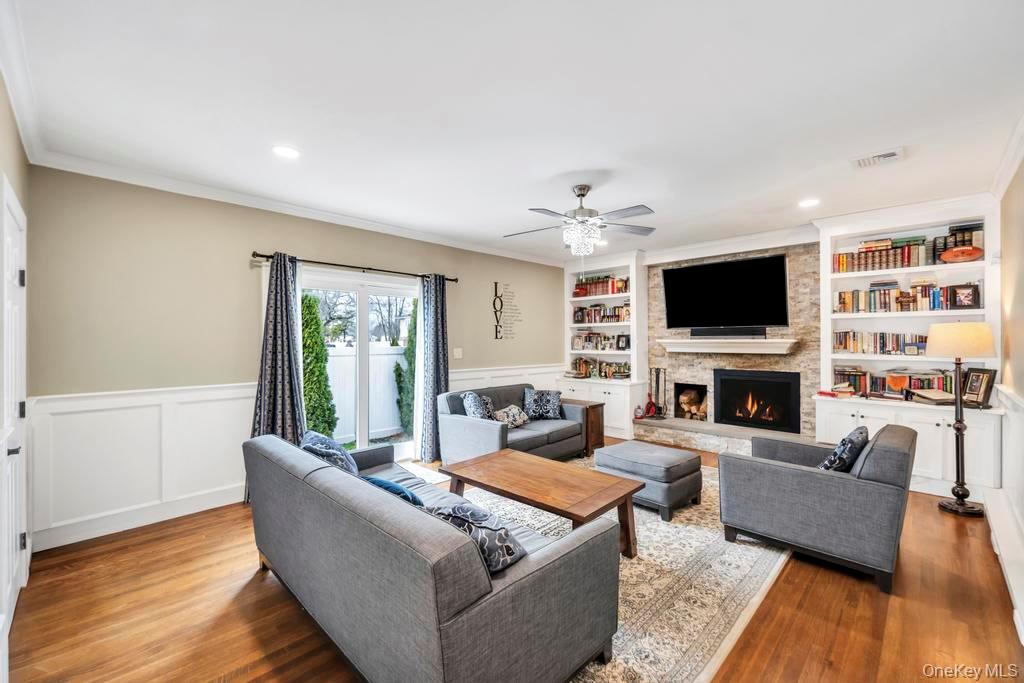 #16 photo, 30 County Line Road, Farmingdale , NY 11735