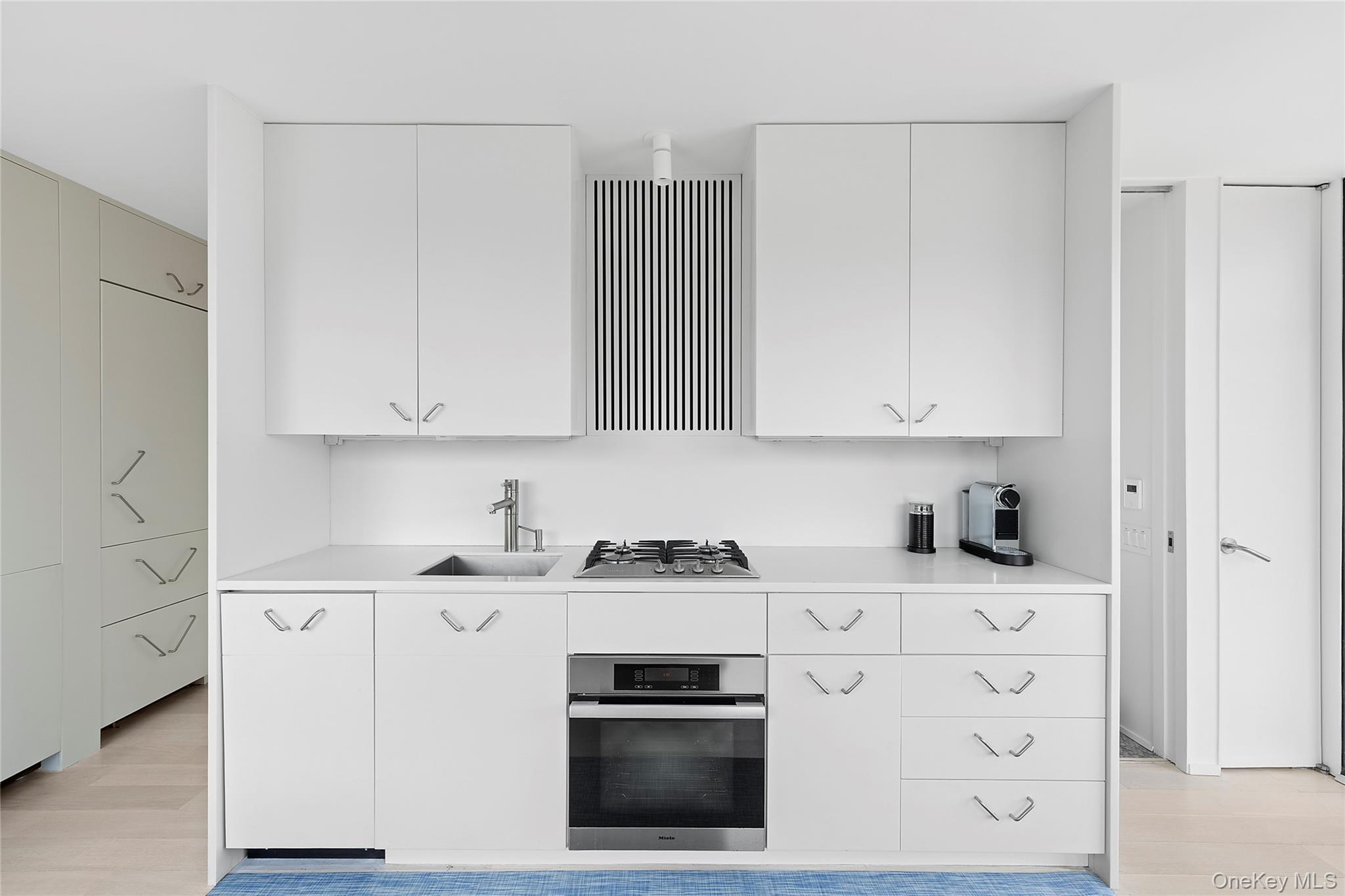 #10 photo, 9 Ocean Lane, Amagansett , NY 11930