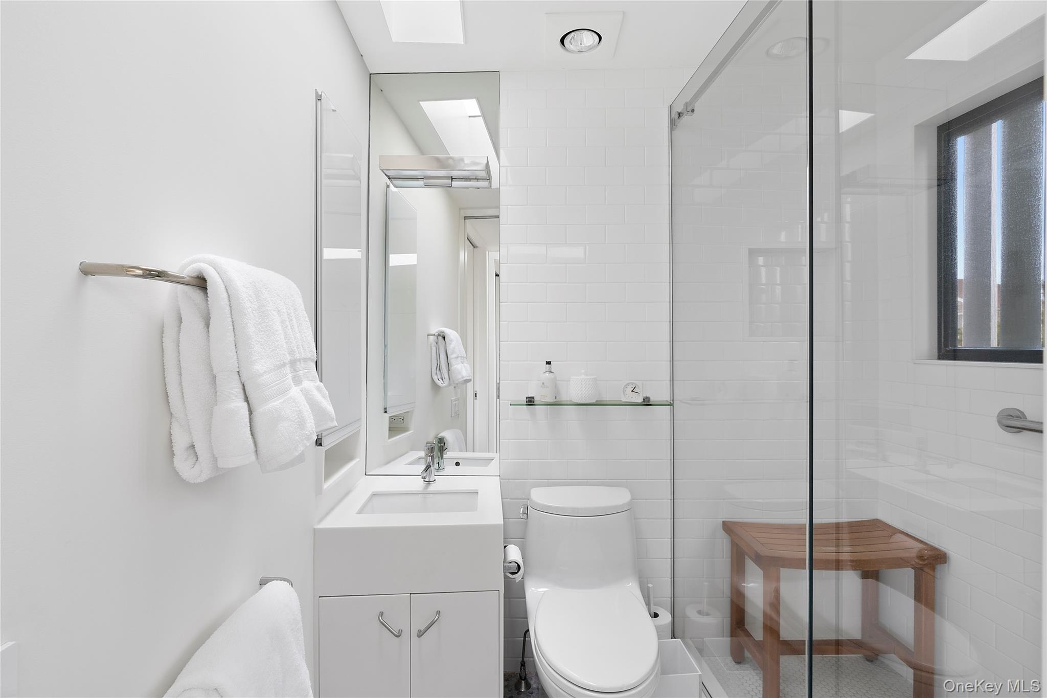 #20 photo, 9 Ocean Lane, Amagansett , NY 11930