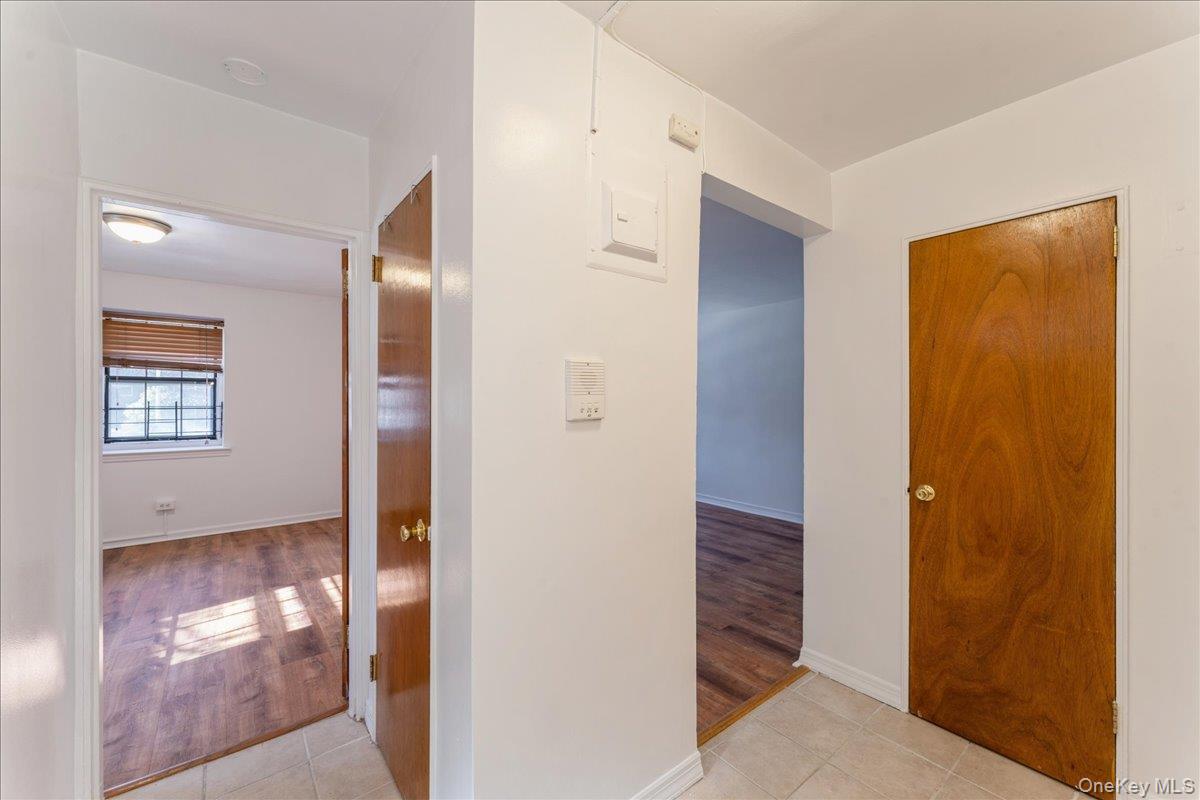 #4 photo, 7811 Main Street, फ्लशिंग Flushing , NY 11367