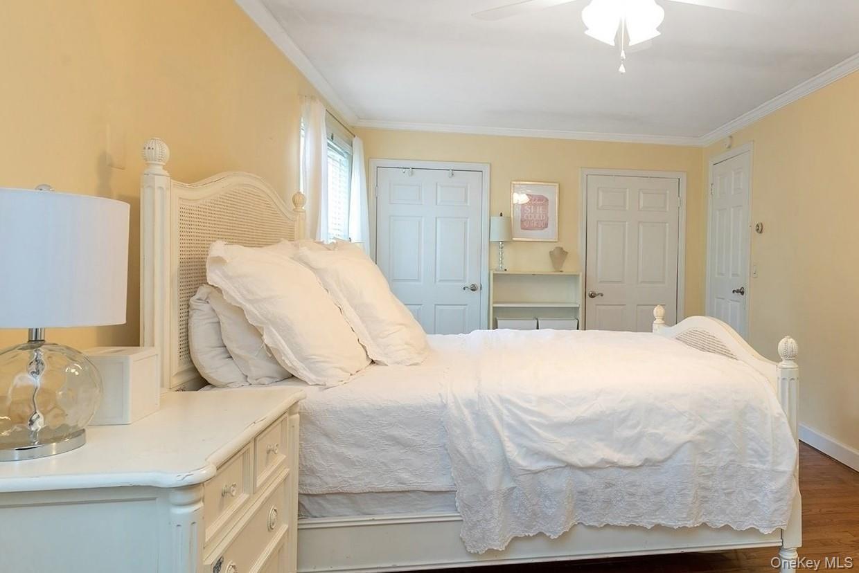 #5 photo, 1 Motts Lane, Glenwood Landing , NY 11547