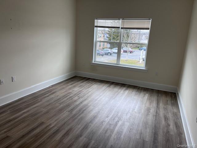 #5 photo, 351 W Montauk Highway, সাফোক কাউন্টি Lindenhurst , NY 11757