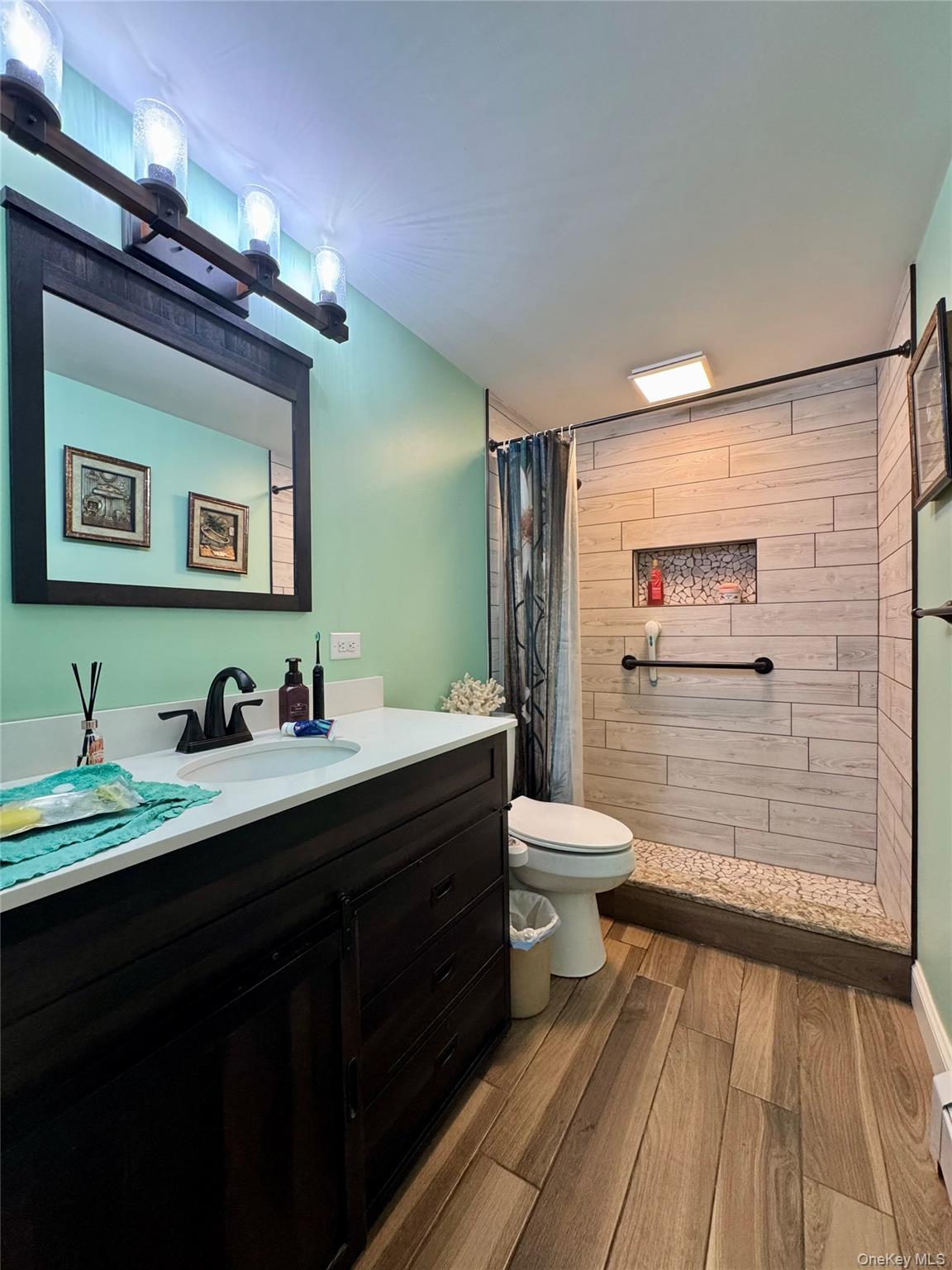 #15 photo, 160 Lincoln Boulevard, সাফোক কাউন্টি Hauppauge , NY 11788