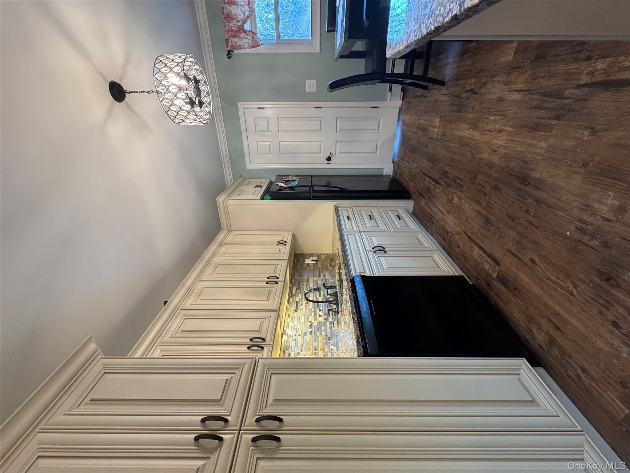 #3 photo, 160 Lincoln Boulevard, সাফোক কাউন্টি Hauppauge , NY 11788