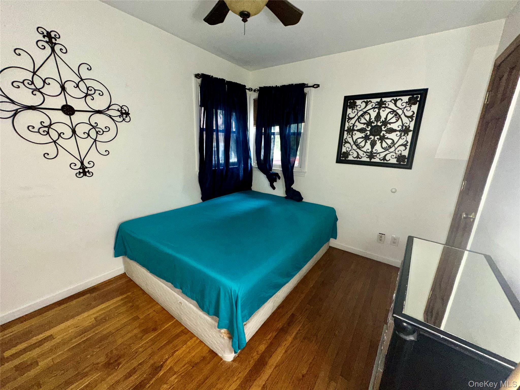 #12 photo, 1316 McClure Avenue, নাসাউ কাউন্টি Elmont , NY 11003