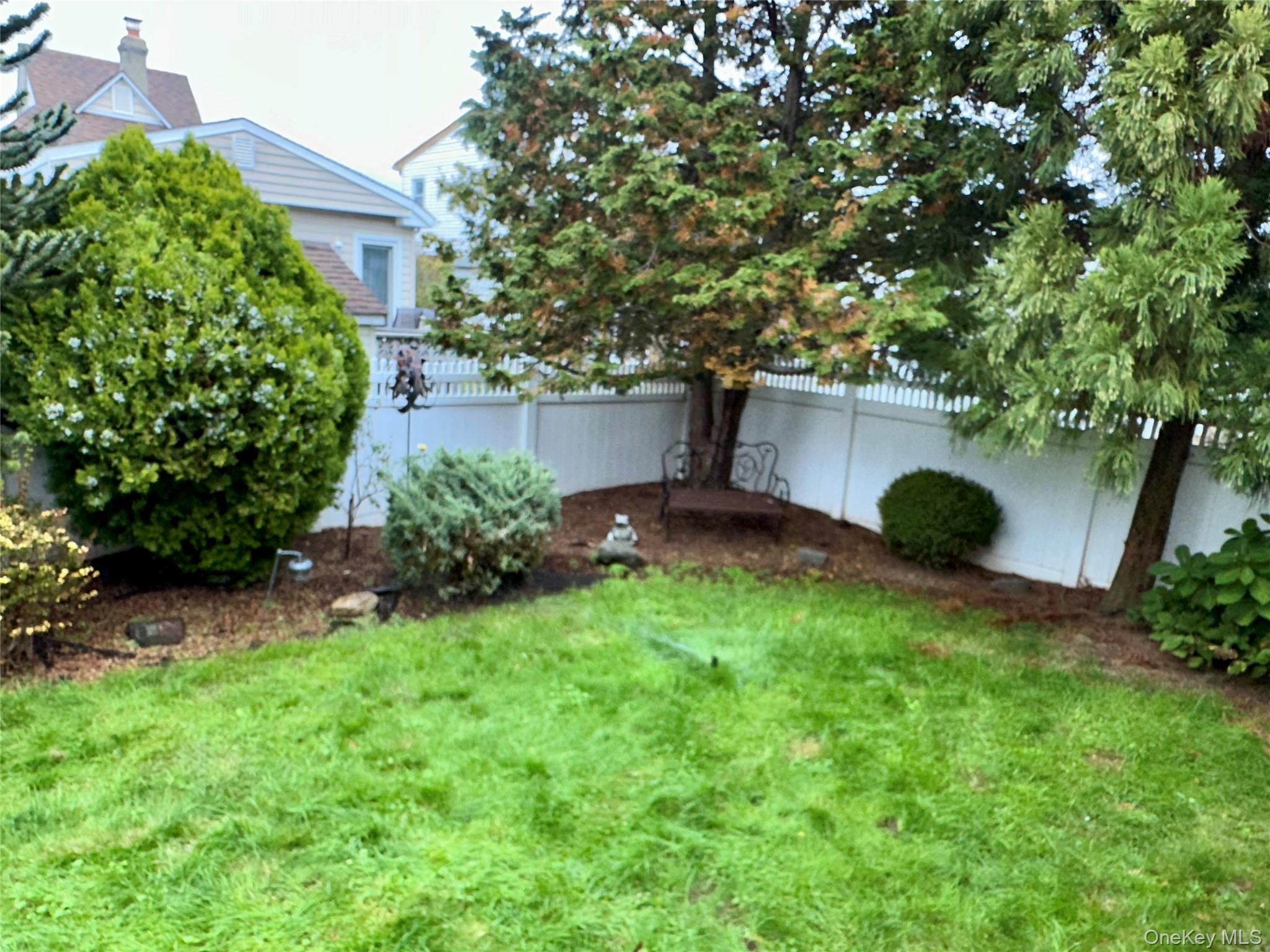 #17 photo, 1316 McClure Avenue, নাসাউ কাউন্টি Elmont , NY 11003