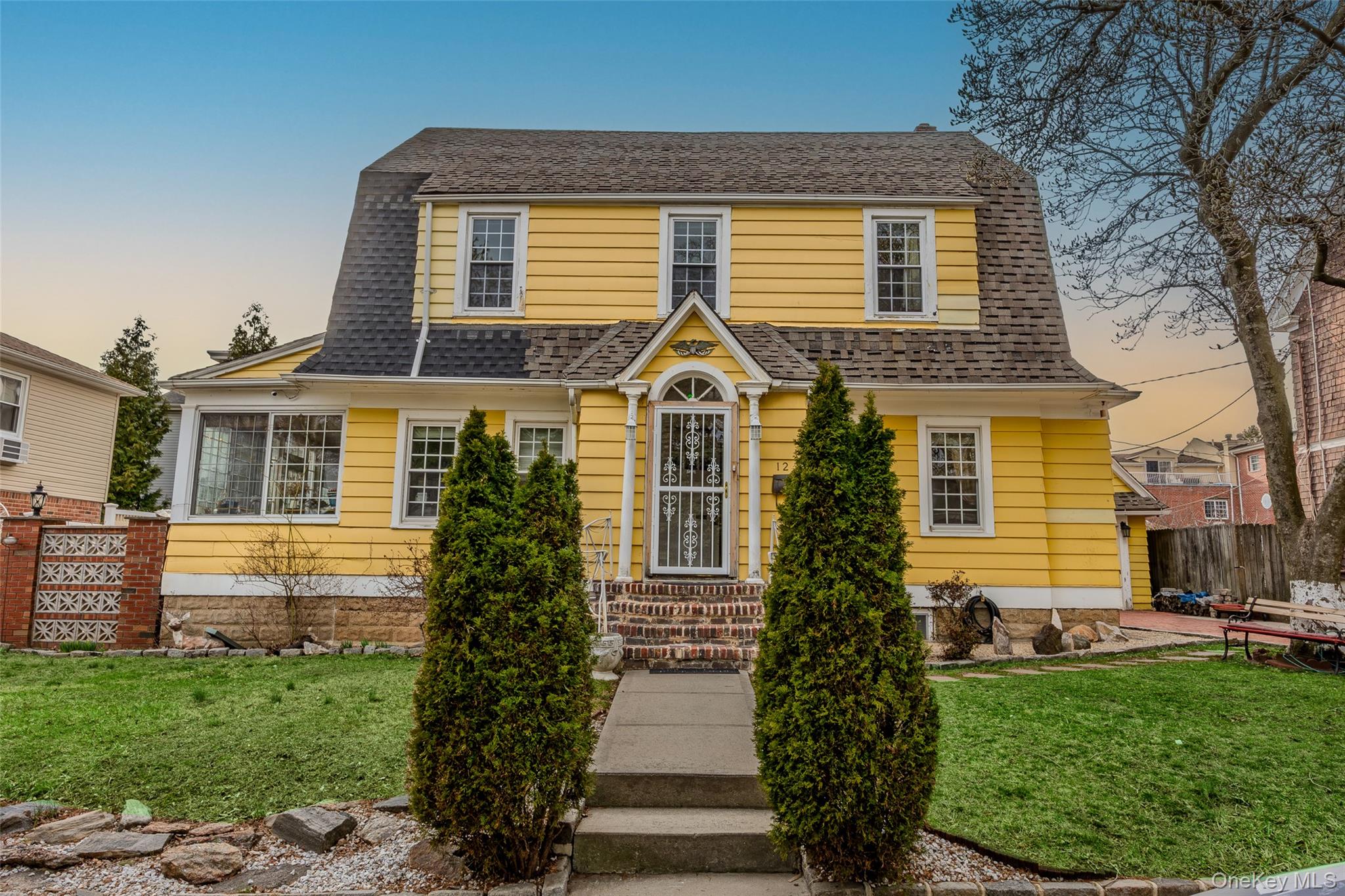 #1 photo, 12-40 Beech Court, কুইন্‌স College Point , NY 11356