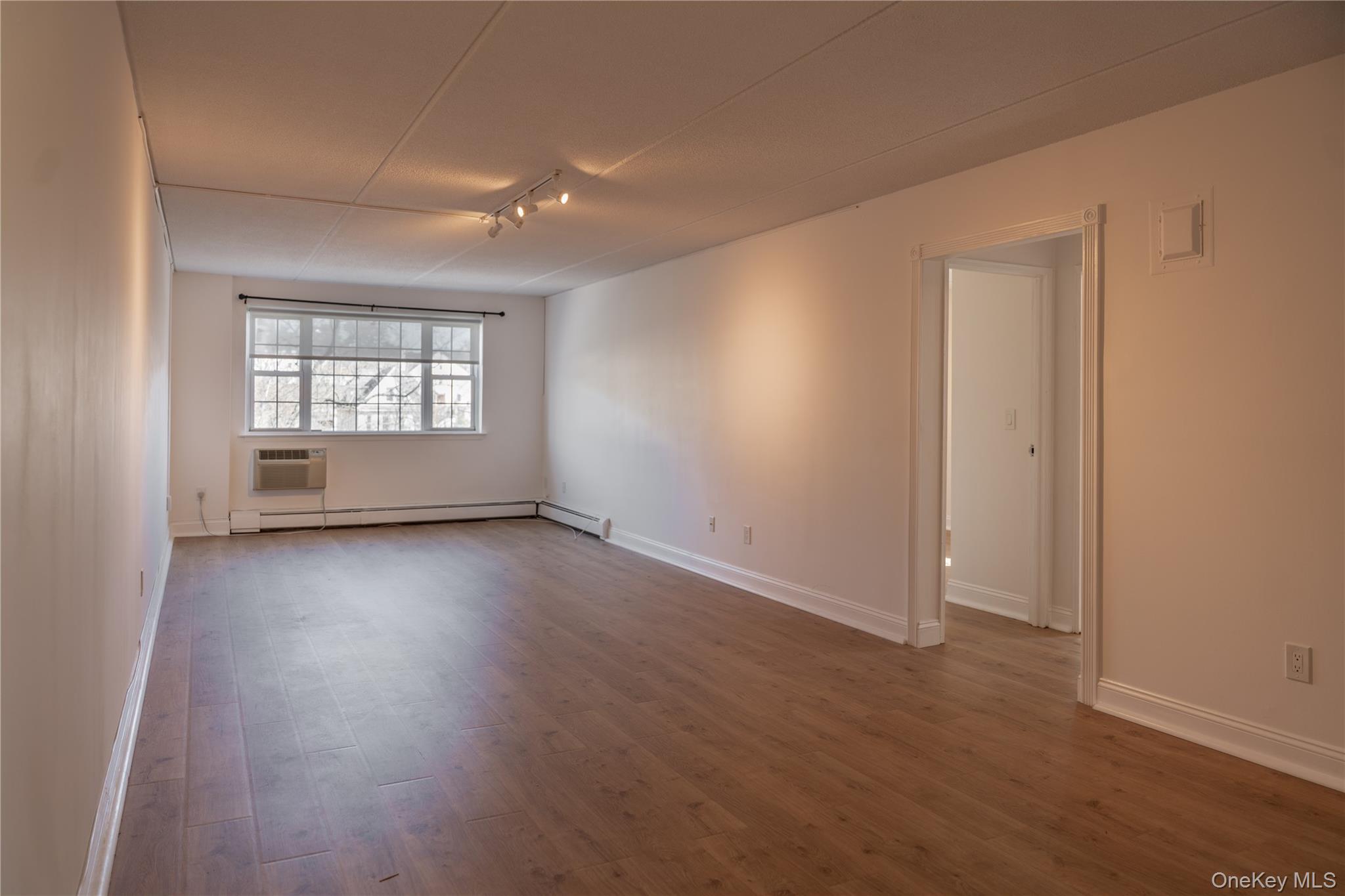 #6 photo, 1 Consulate Drive, Tuckahoe , NY 10707