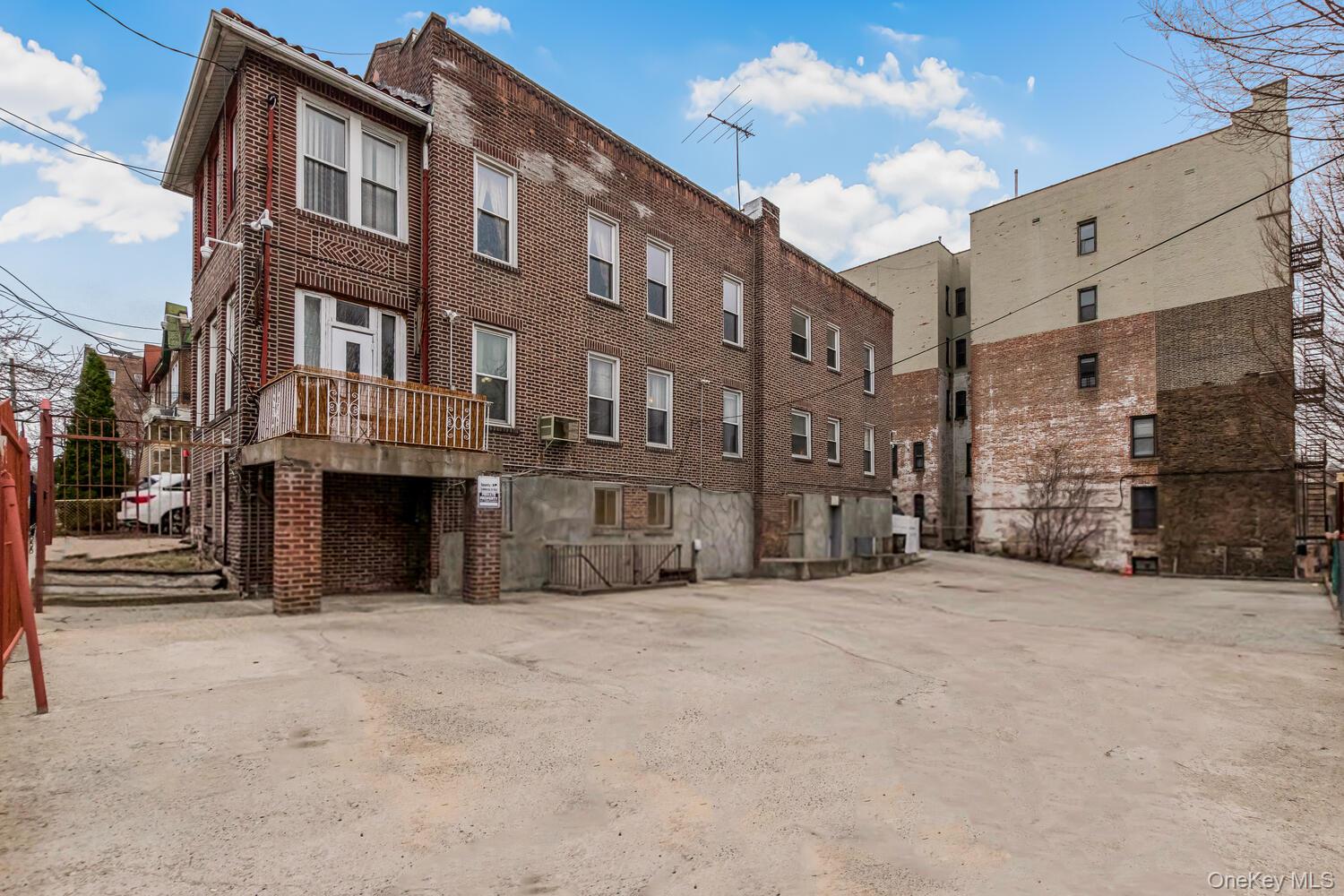 #5 photo, 210 W 179th Street, Bronx , NY 10453