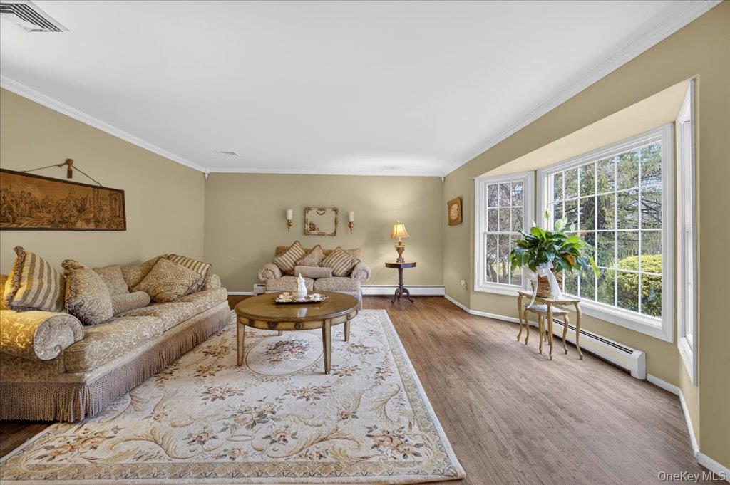 #5 photo, 10 Evergreen Court, Suffern , NY 10901