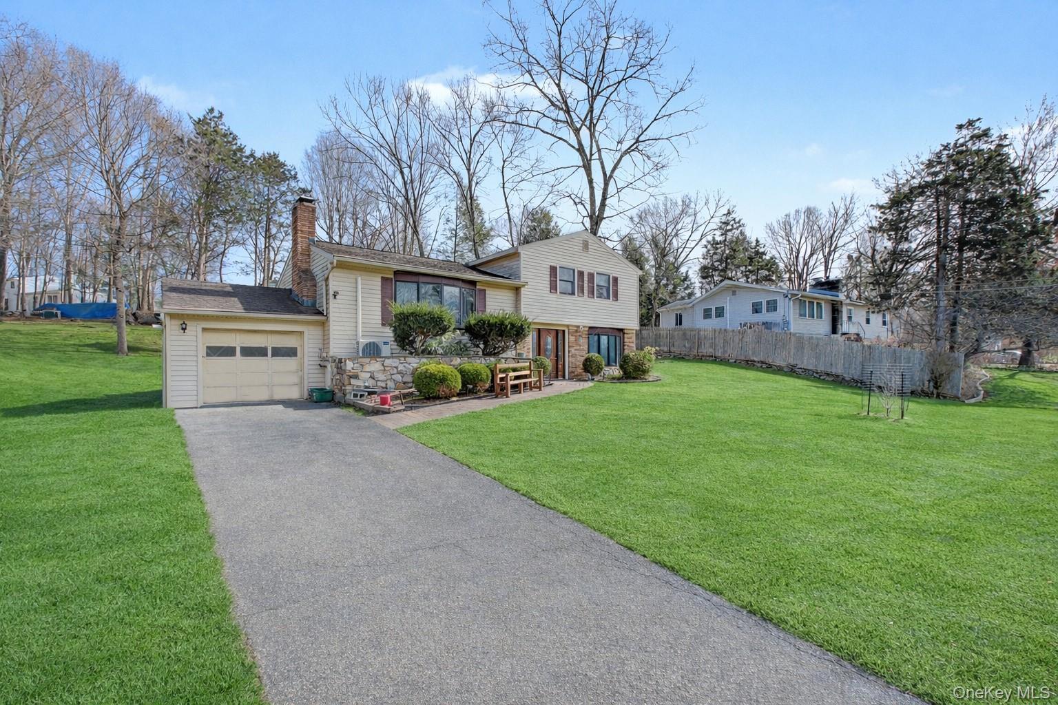 #2 photo, 10 Horizon Hill Drive, Poughkeepsie , NY 12603