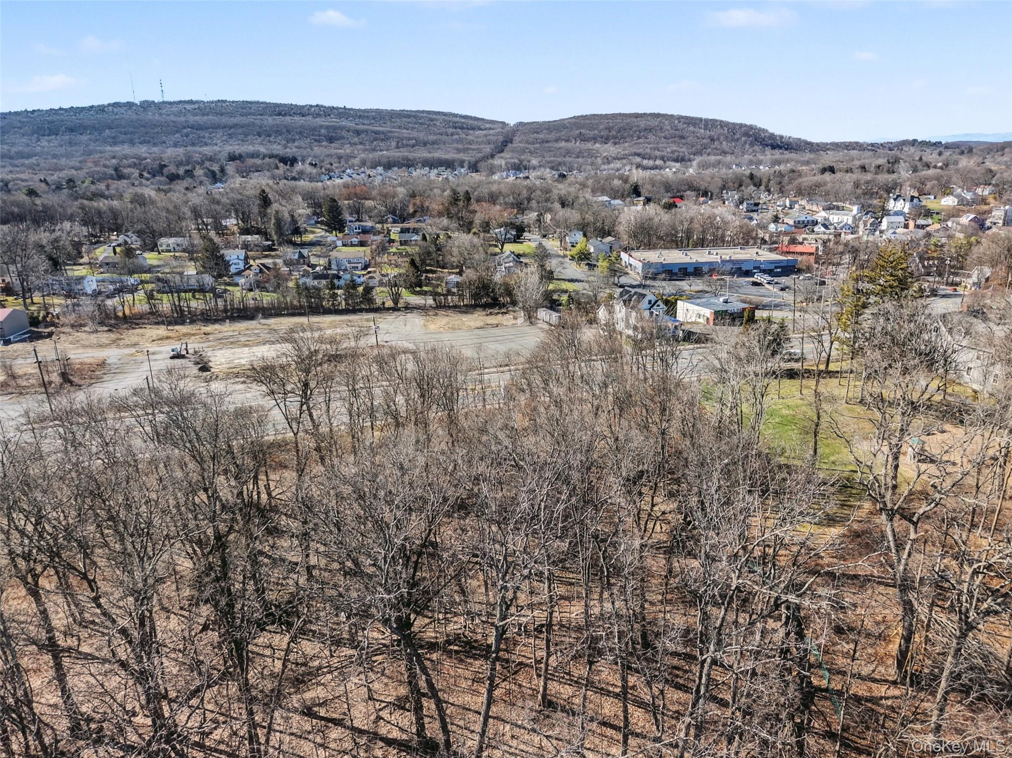 #5 photo, 3550 Us Highway 9W, Highland , NY 12528