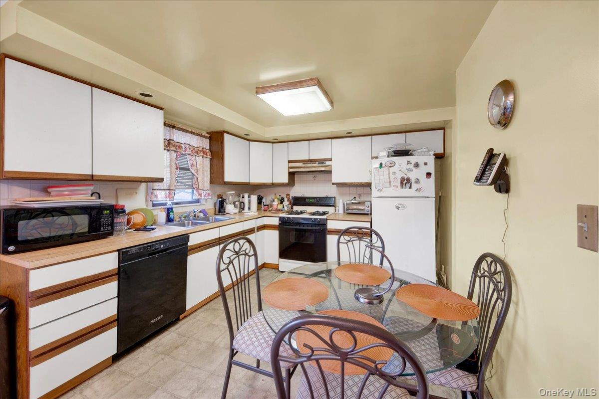 #7 photo, 126 Patmore Avenue, Yonkers , NY 10710