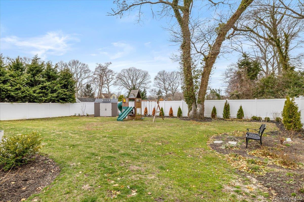 #17 photo, 80 Lumur Drive, সাফোক কাউন্টি Sayville , NY 11782