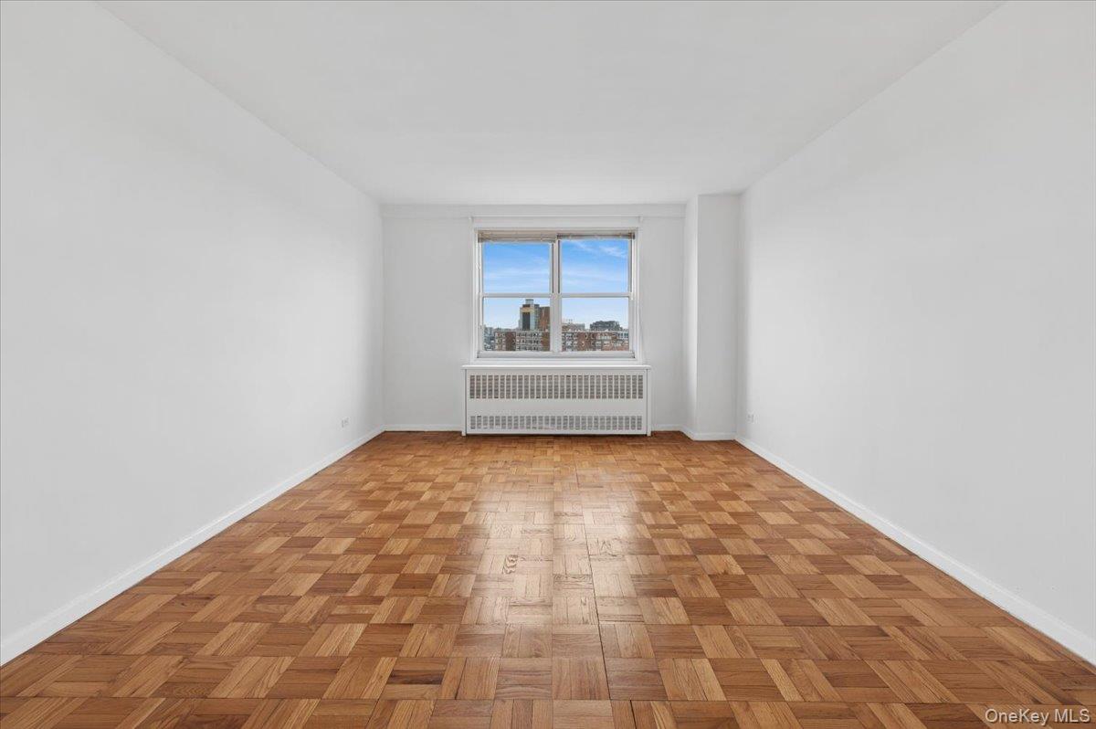 #13 photo, 3935 Blackstone Avenue, ব্রঙ্কস Bronx , NY 10471