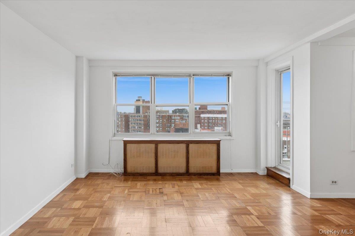 #9 photo, 3935 Blackstone Avenue, ব্রঙ্কস Bronx , NY 10471