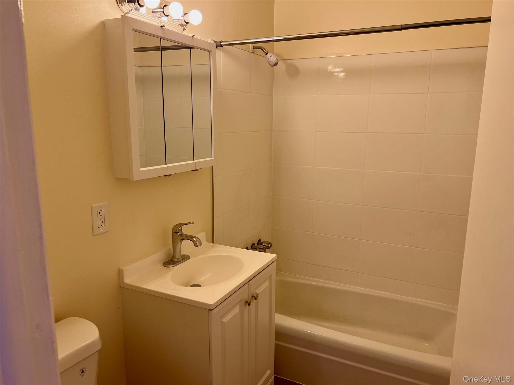 #11 photo, 63 Kenwood Drive, New Windsor , NY 12553