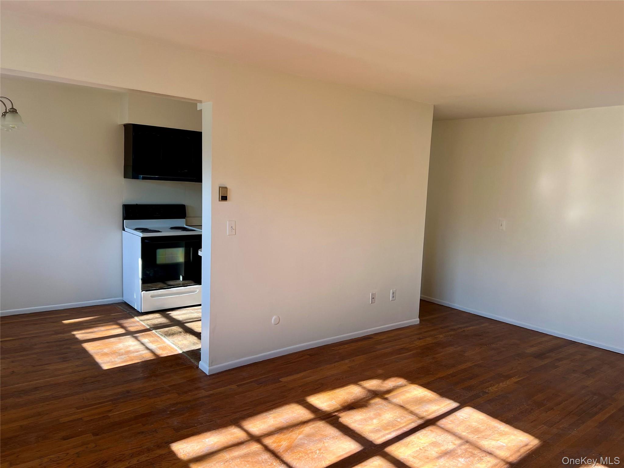 #7 photo, 63 Kenwood Drive, New Windsor , NY 12553