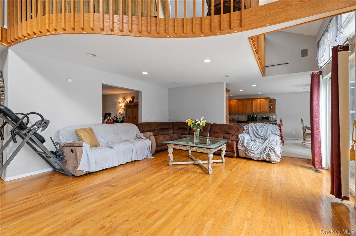 #13 photo, 24 Wisteria Drive, সাফোক কাউন্টি Remsenburg , NY 11960