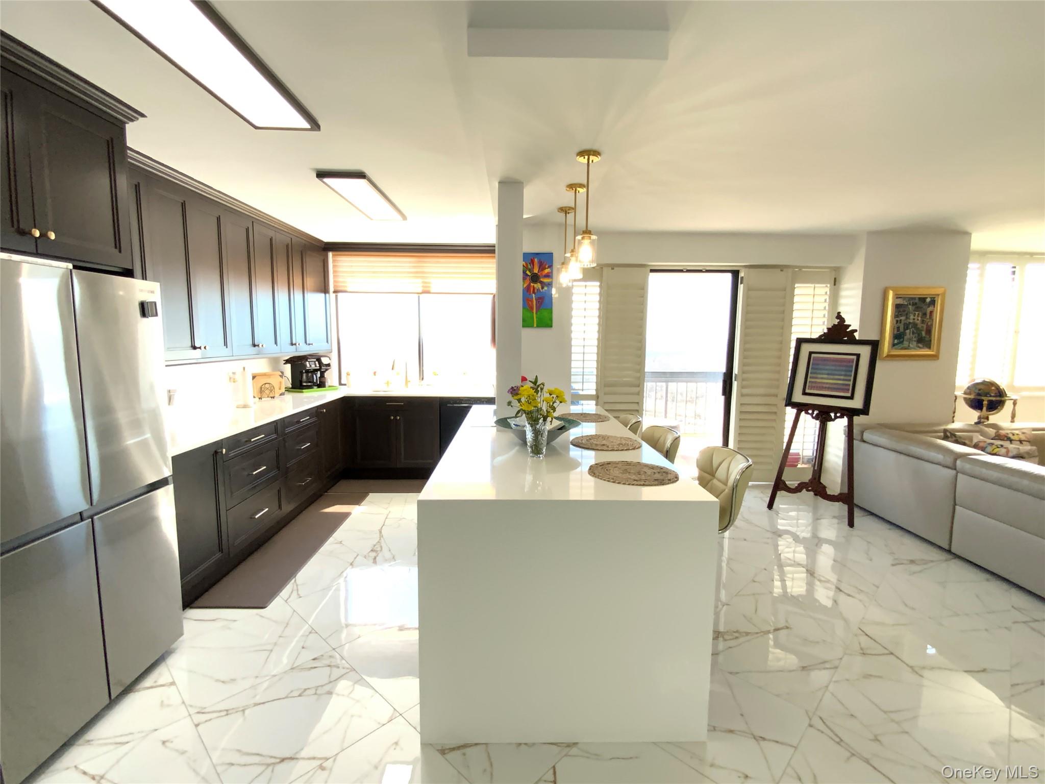 #11 photo, 26910 Grand Central Parkway, কুইন্‌স Floral Park , NY 11005