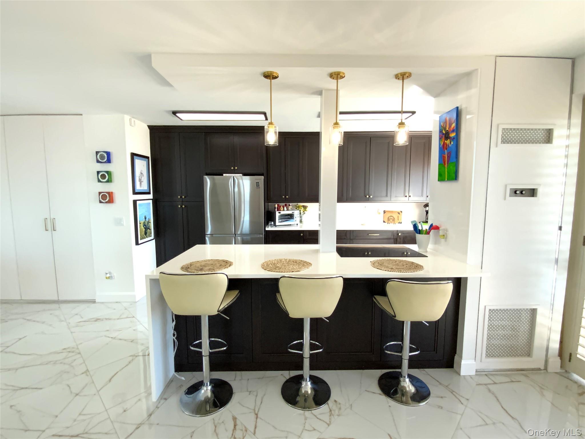 #12 photo, 26910 Grand Central Parkway, কুইন্‌স Floral Park , NY 11005