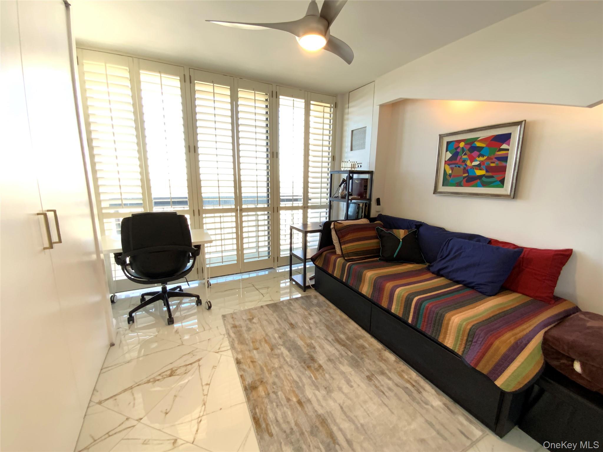 #17 photo, 26910 Grand Central Parkway, কুইন্‌স Floral Park , NY 11005