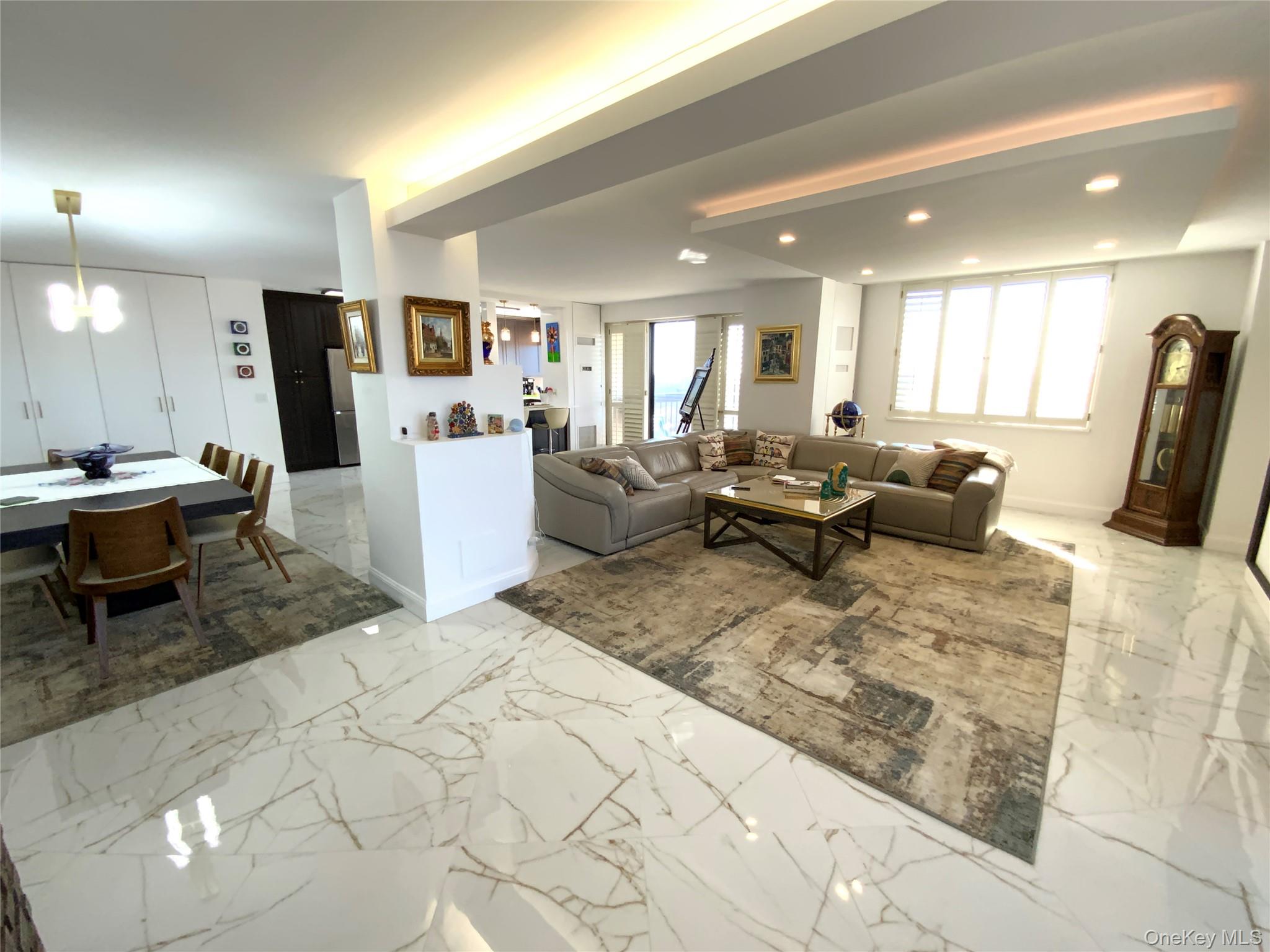 #2 photo, 26910 Grand Central Parkway, কুইন্‌স Floral Park , NY 11005