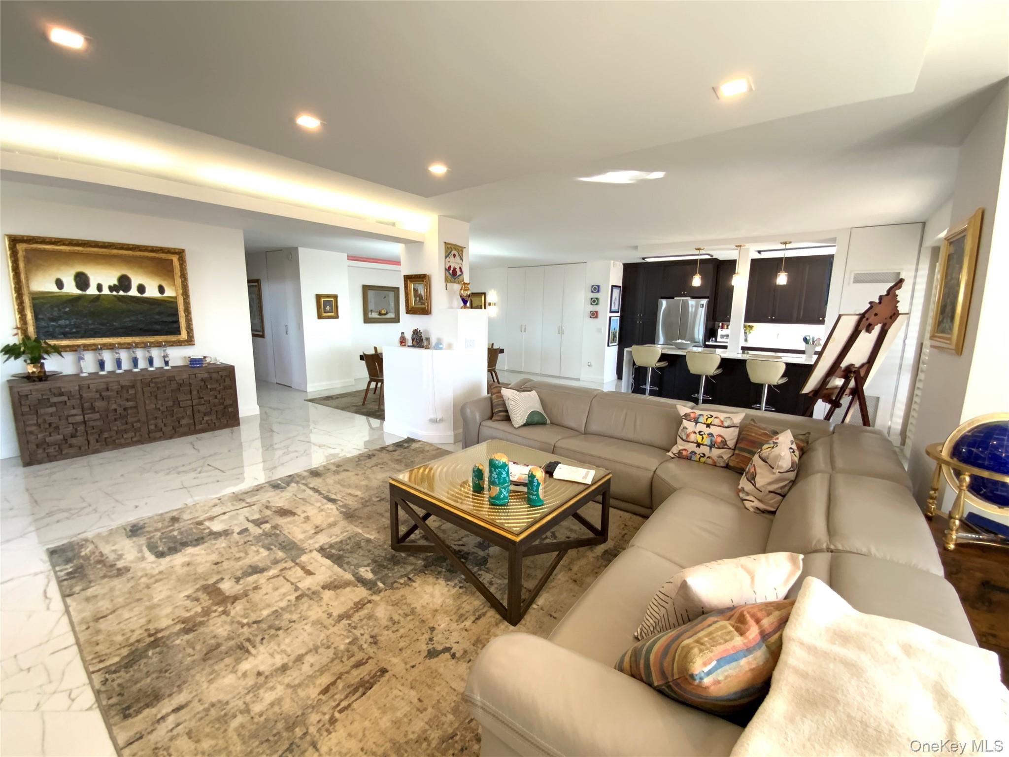 #3 photo, 26910 Grand Central Parkway, কুইন্‌স Floral Park , NY 11005