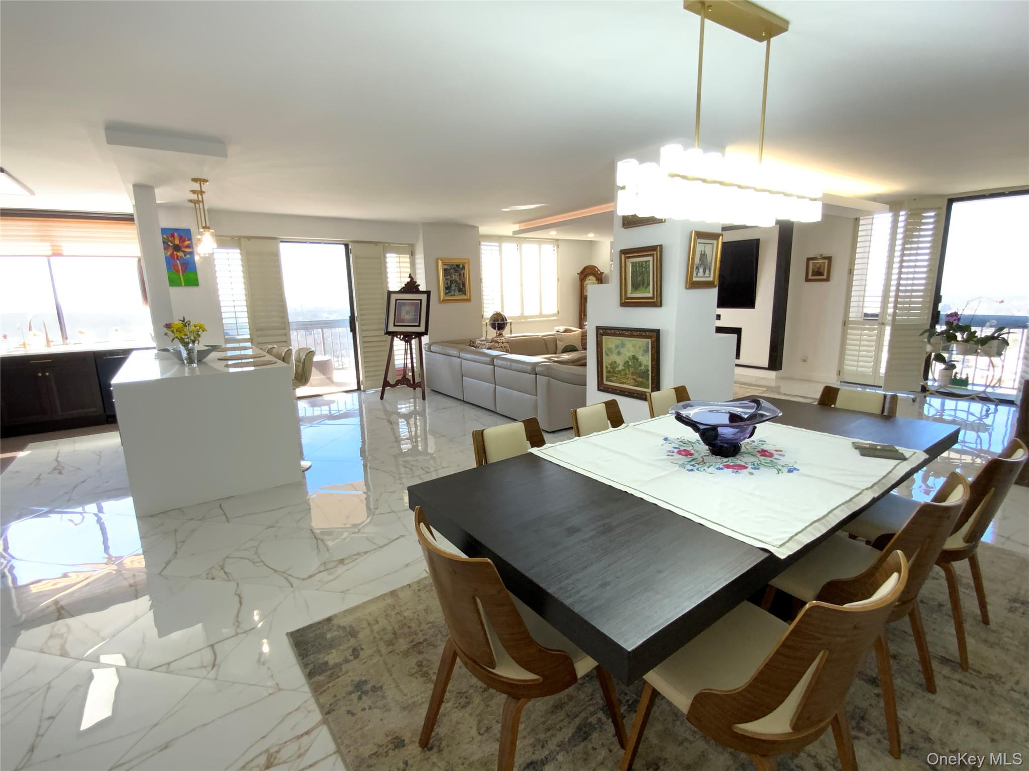 #9 photo, 26910 Grand Central Parkway, কুইন্‌স Floral Park , NY 11005