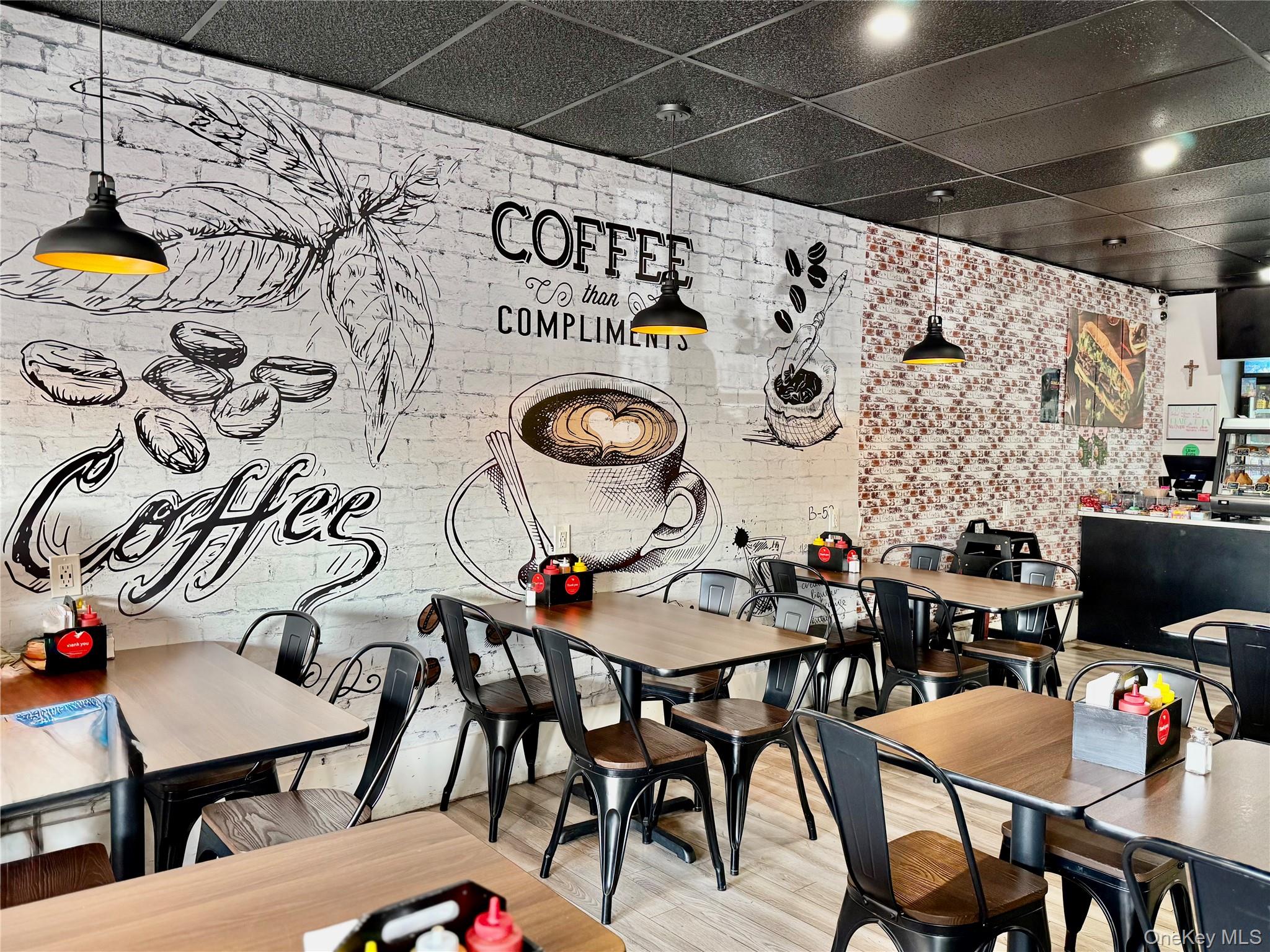 #2 photo, 346 Hillside Avenue, নাসাউ কাউন্টি Williston Park , NY 11596