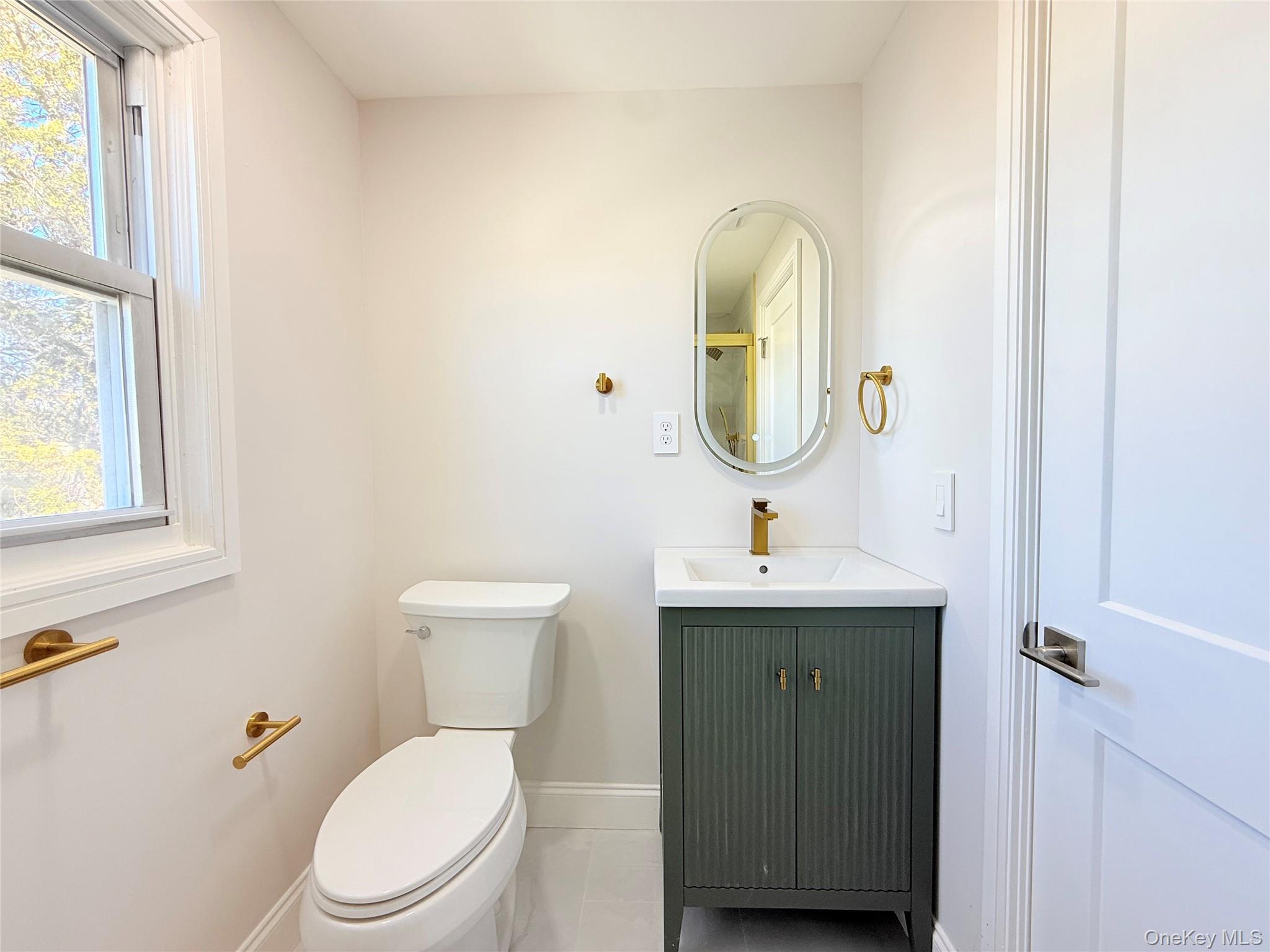 #13 photo, 122 6th Street, Hicksville , NY 11801