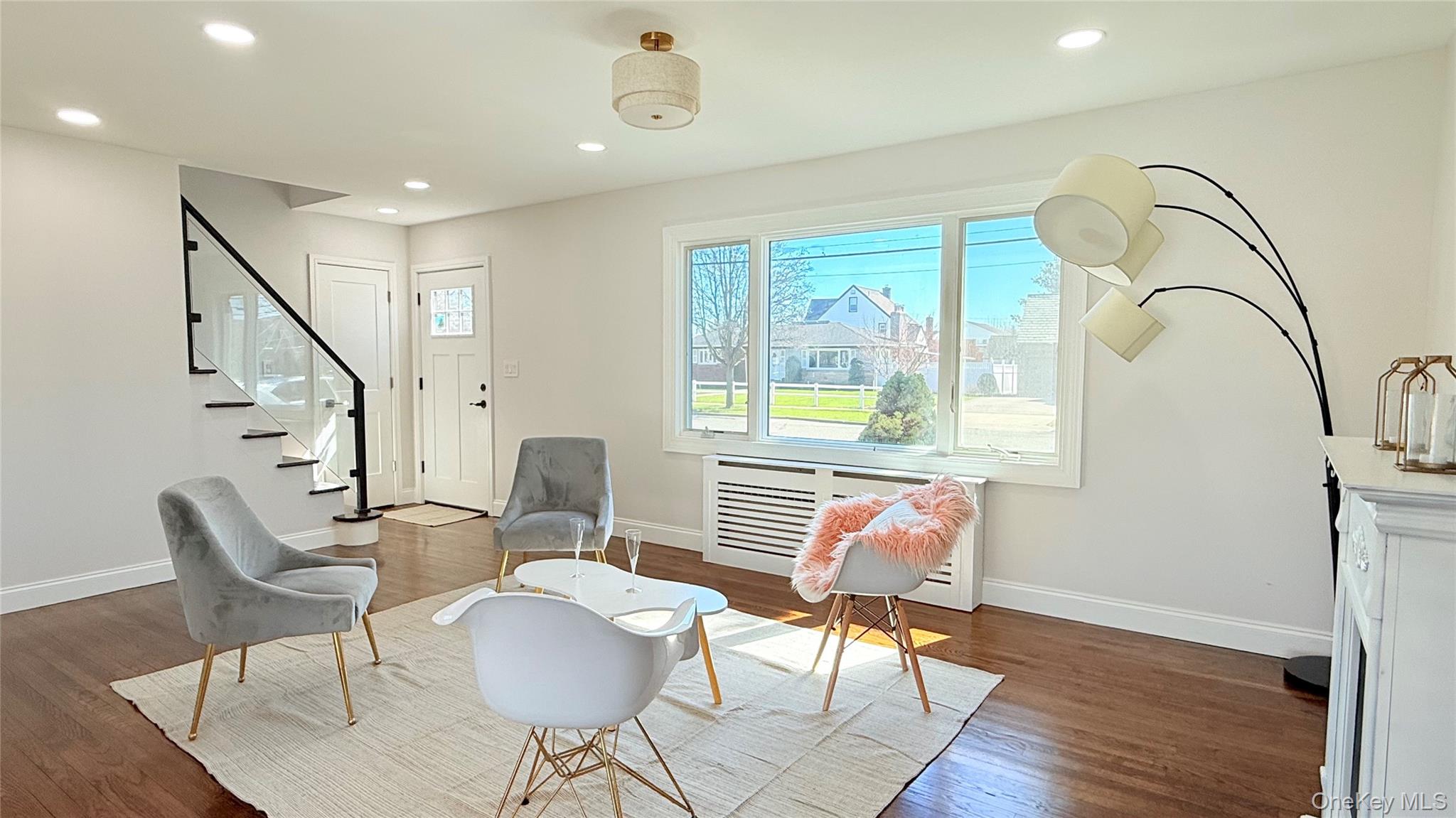 #4 photo, 122 6th Street, Hicksville , NY 11801