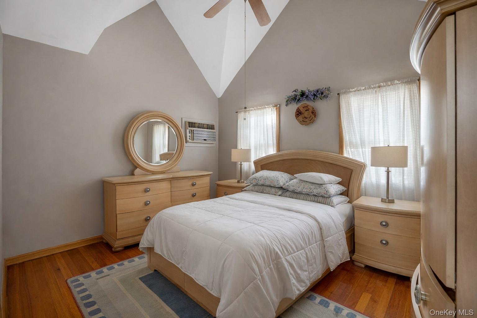 #6 photo, 1662 E 36th Street, הברונקס Brooklyn , NY 11234