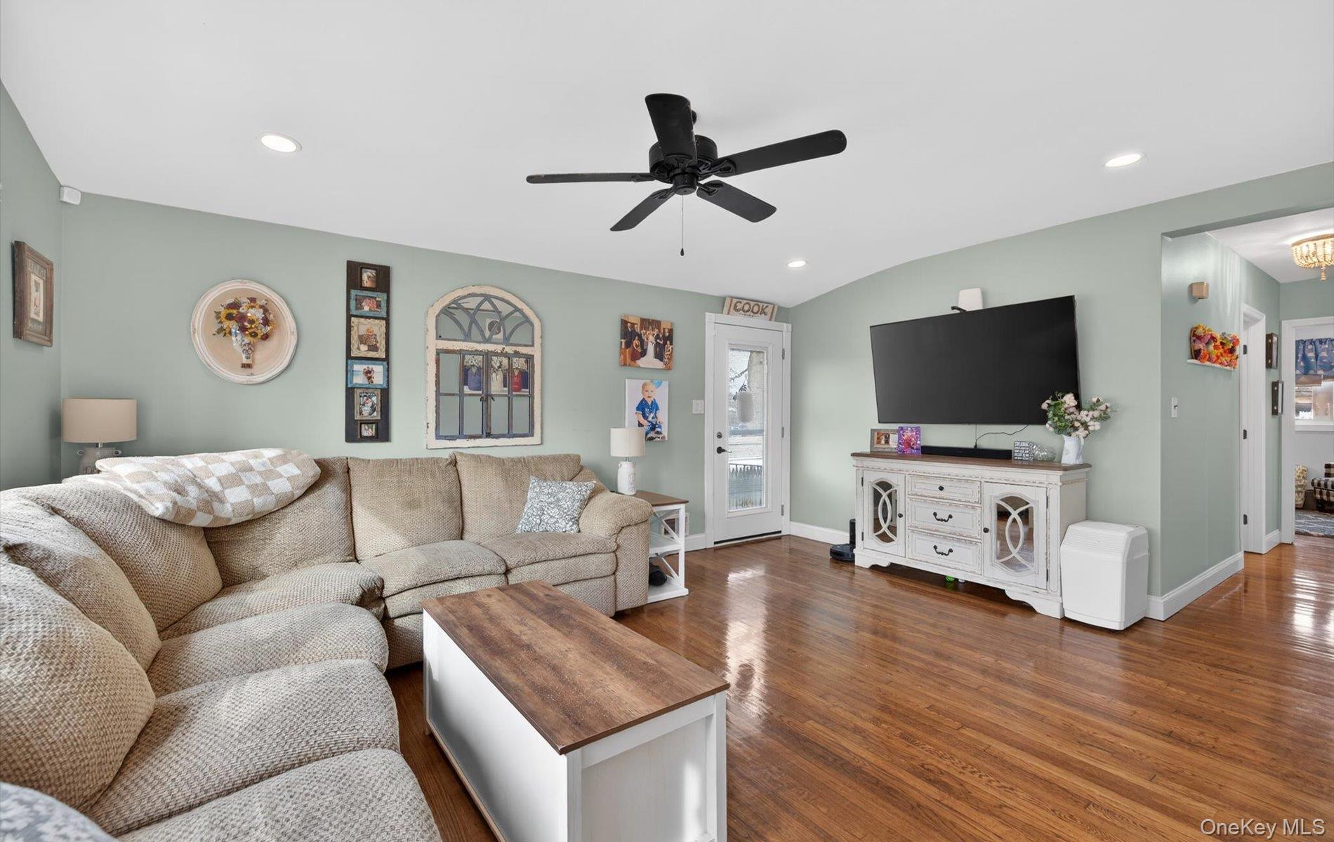 #11 photo, 8 Duane Drive, 東長島 Ronkonkoma , NY 11779