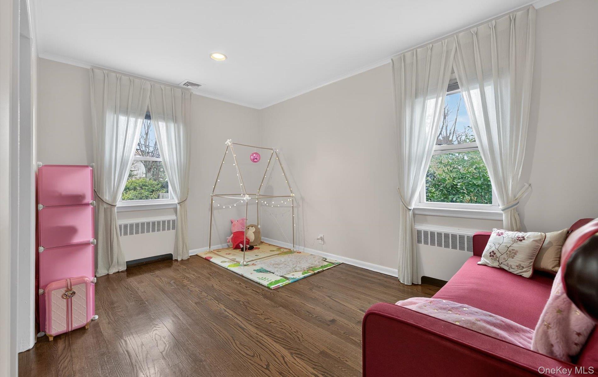 #16 photo, 28 Harbor Road, নাসাউ কাউন্টি Port Washington , NY 11050