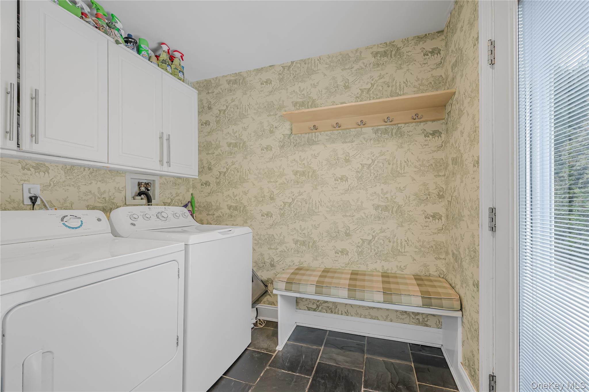 #17 photo, 18 Woodland Road, নাসাউ কাউন্টি Roslyn , NY 11576