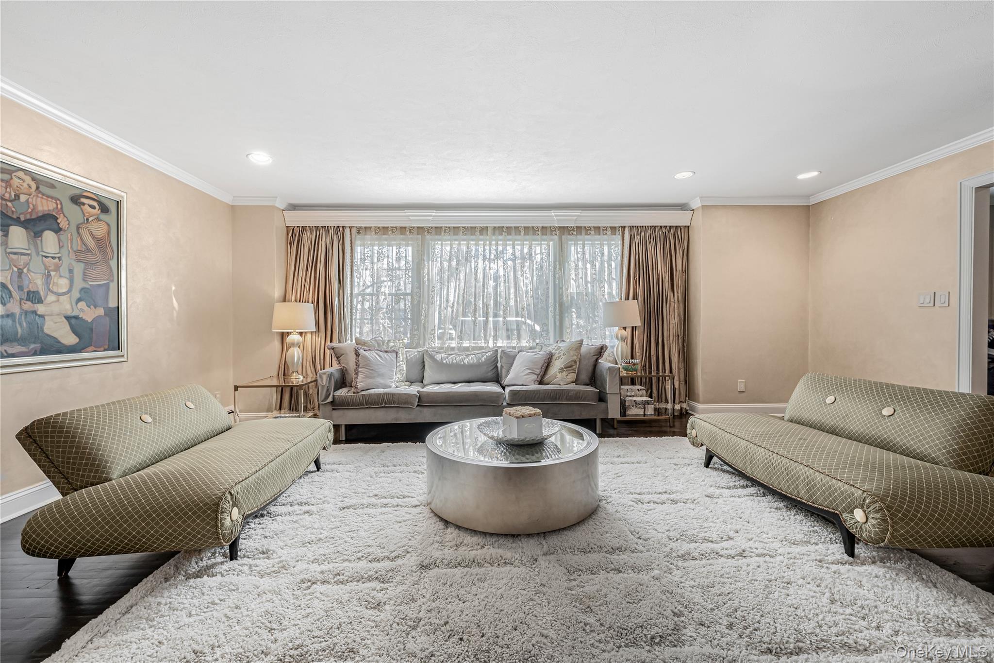 #3 photo, 18 Woodland Road, নাসাউ কাউন্টি Roslyn , NY 11576