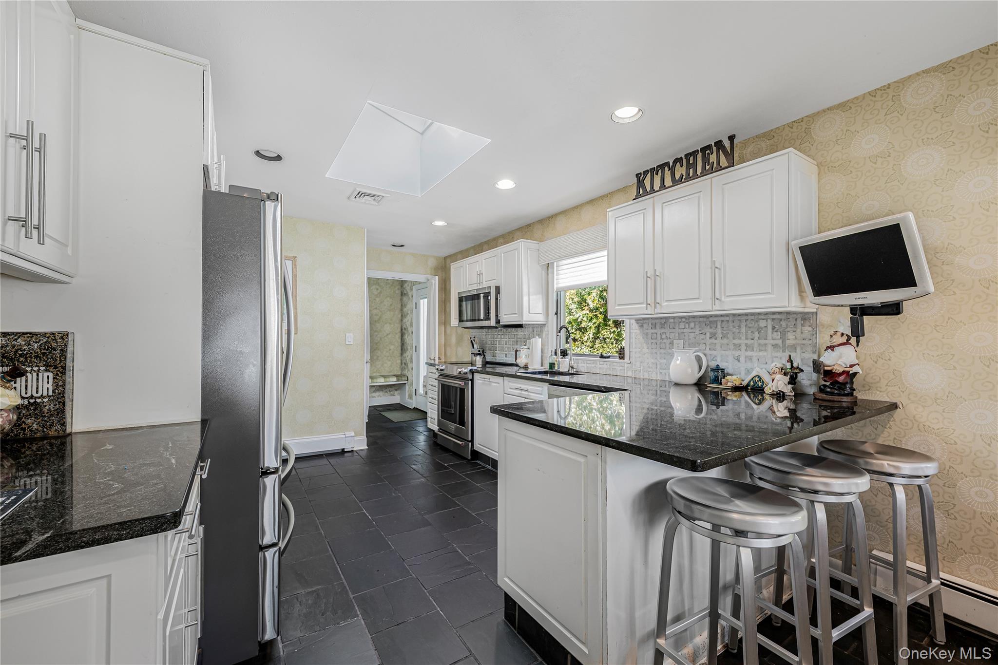 #6 photo, 18 Woodland Road, নাসাউ কাউন্টি Roslyn , NY 11576