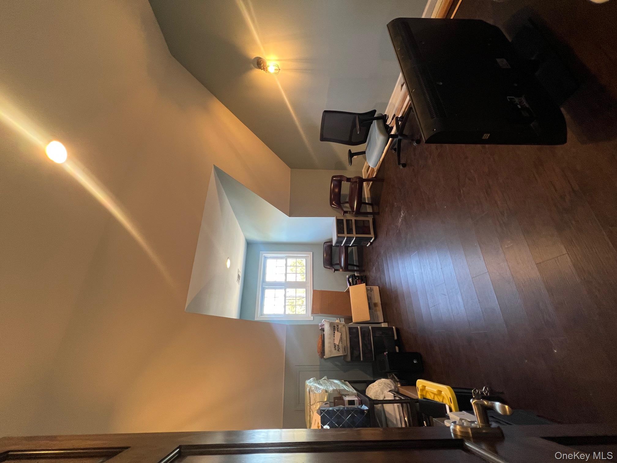 #18 photo, 5720 Old Sunrise Highway, নাসাউ কাউন্টি Massapequa , NY 11758