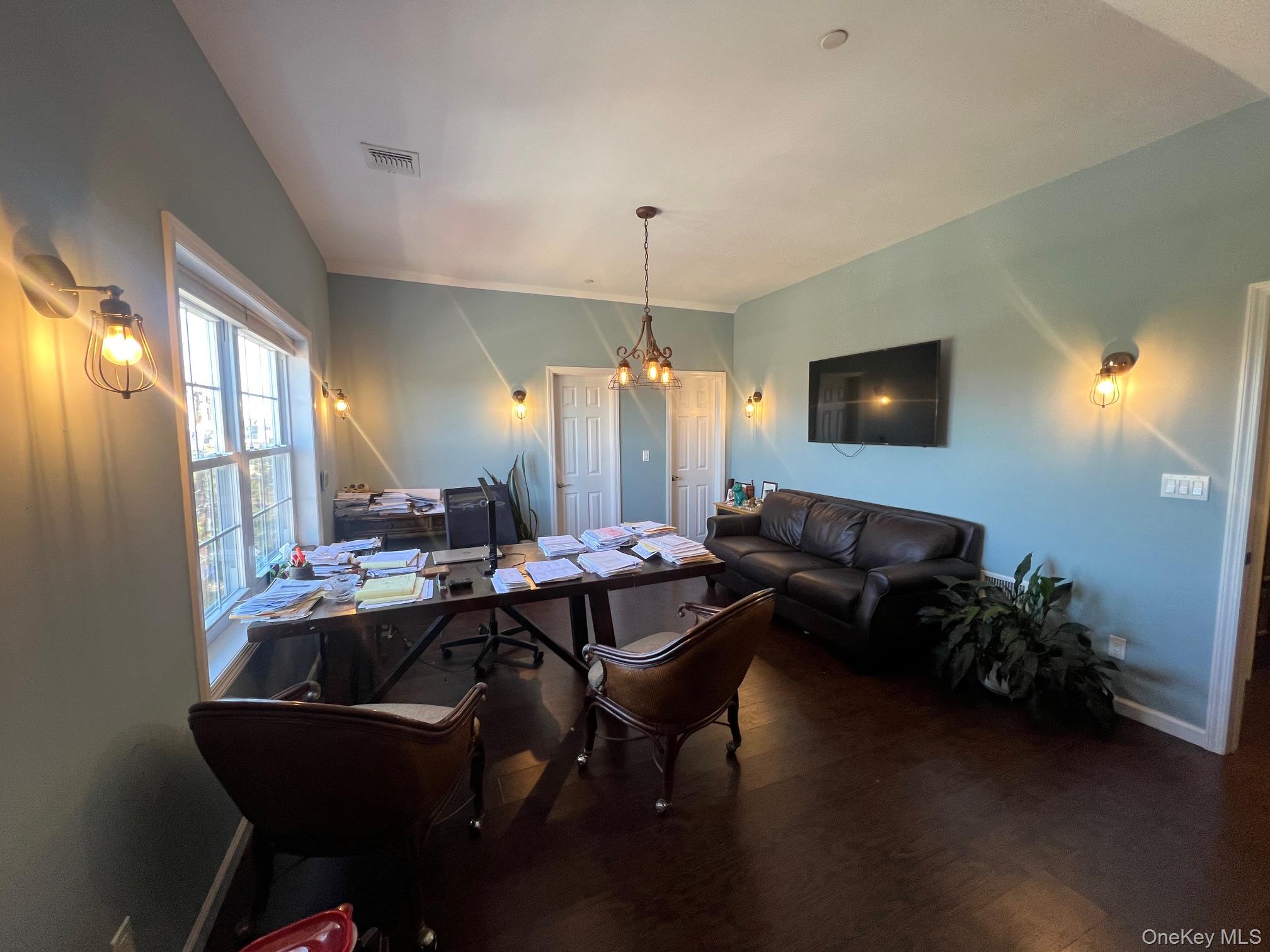 #2 photo, 5720 Old Sunrise Highway, নাসাউ কাউন্টি Massapequa , NY 11758