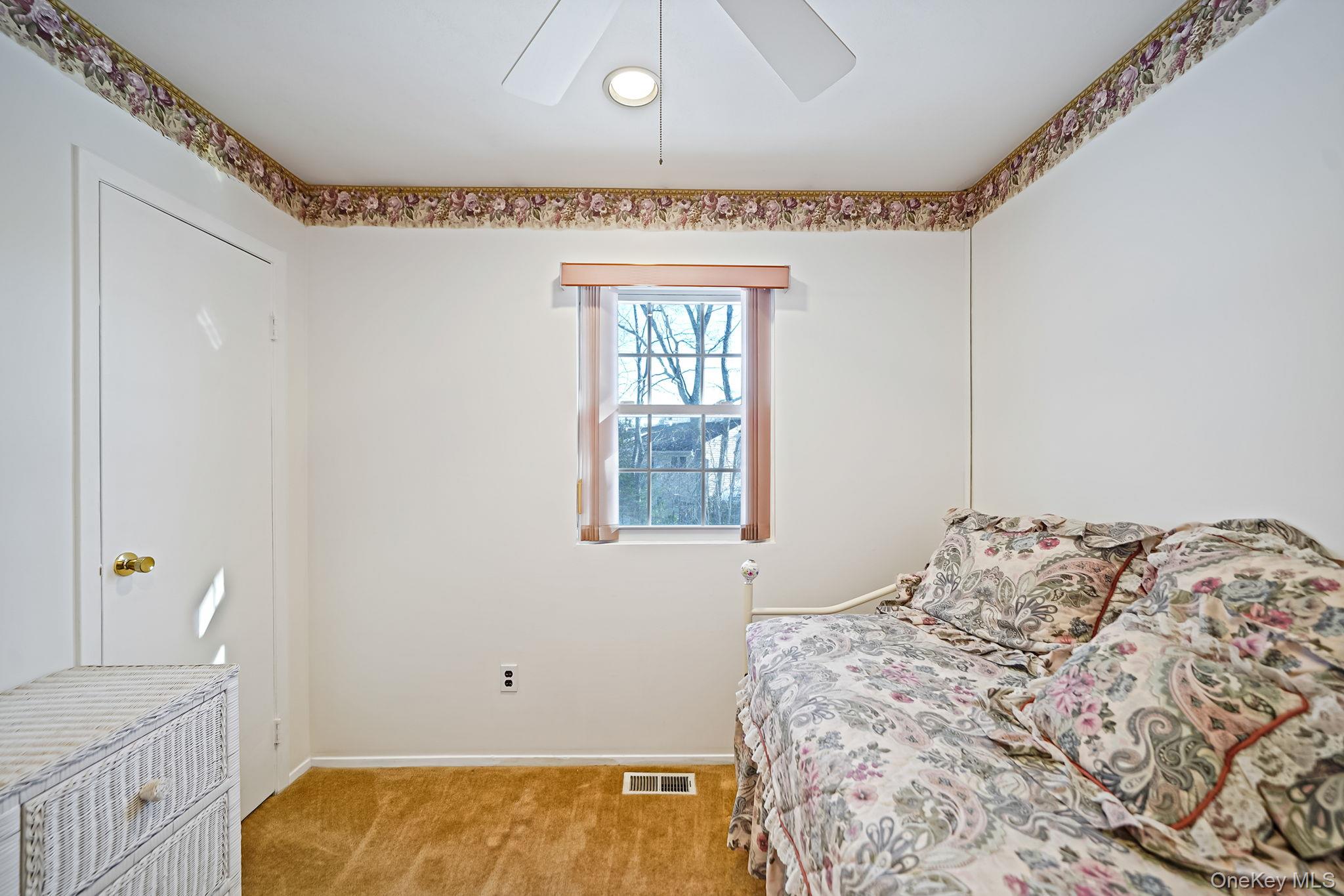 #11 photo, 8 Huntington Commons, Саффолк ‖ Yaphank , NY 11980