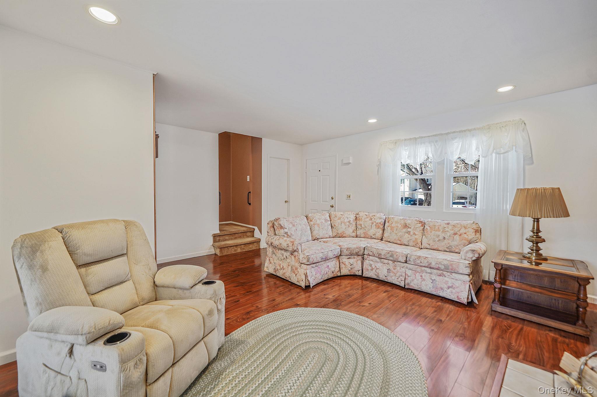 #5 photo, 8 Huntington Commons, Саффолк ‖ Yaphank , NY 11980