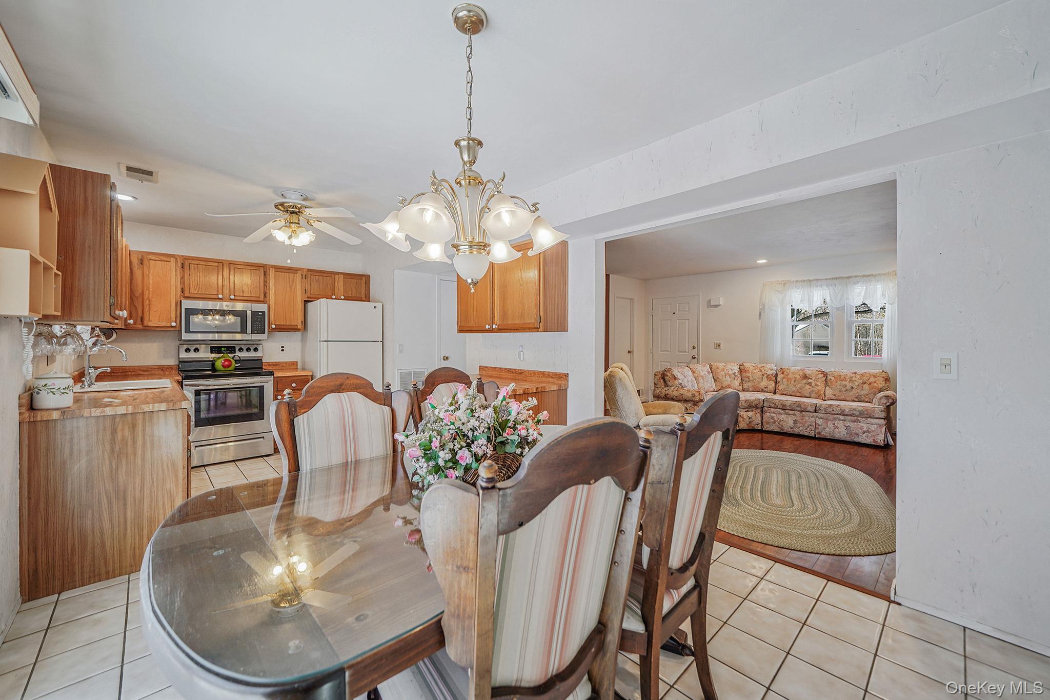 #7 photo, 8 Huntington Commons, Саффолк ‖ Yaphank , NY 11980