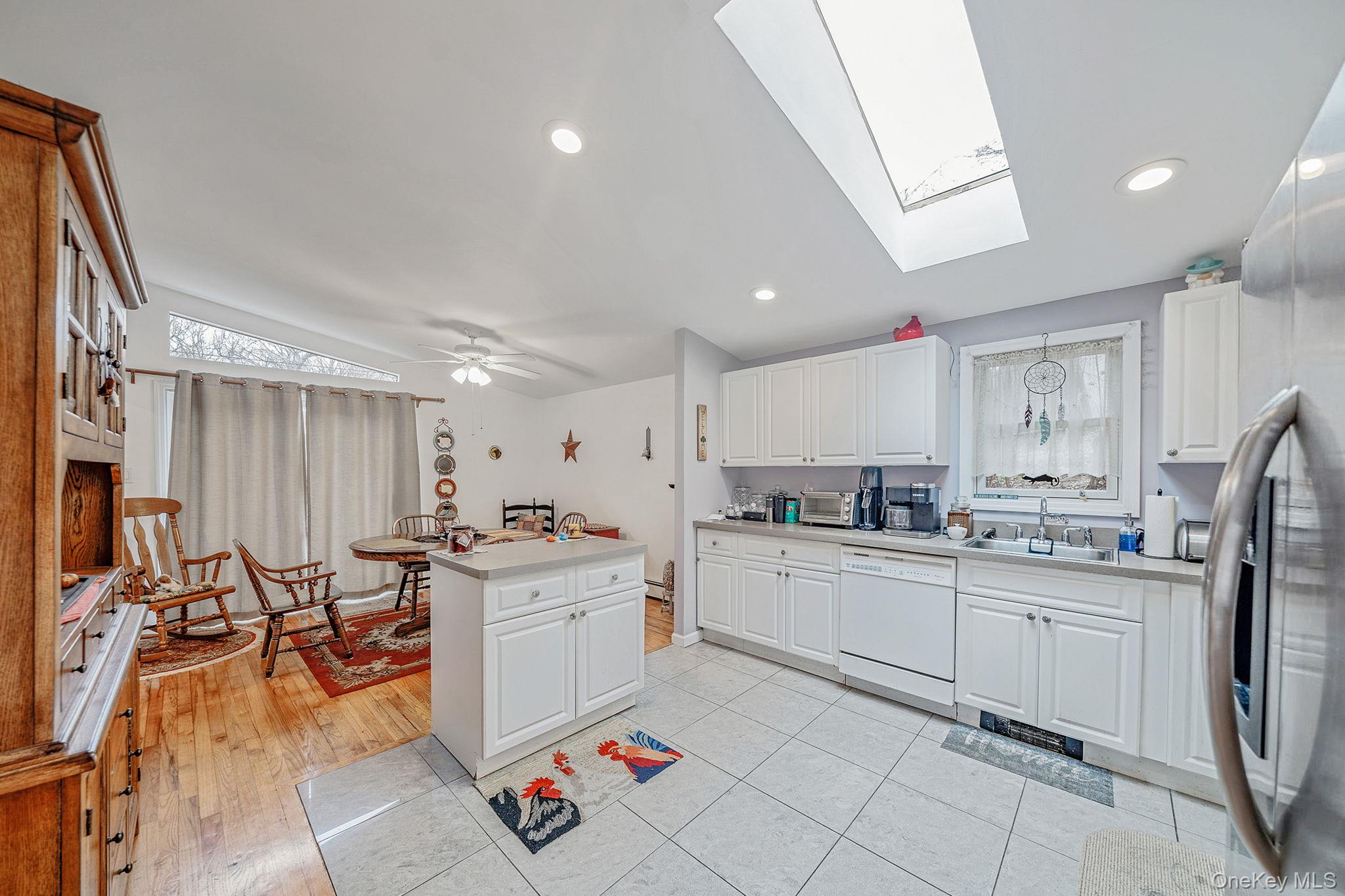 #10 photo, 111 Friendship Drive, সাফোক কাউন্টি Rocky Point , NY 11778