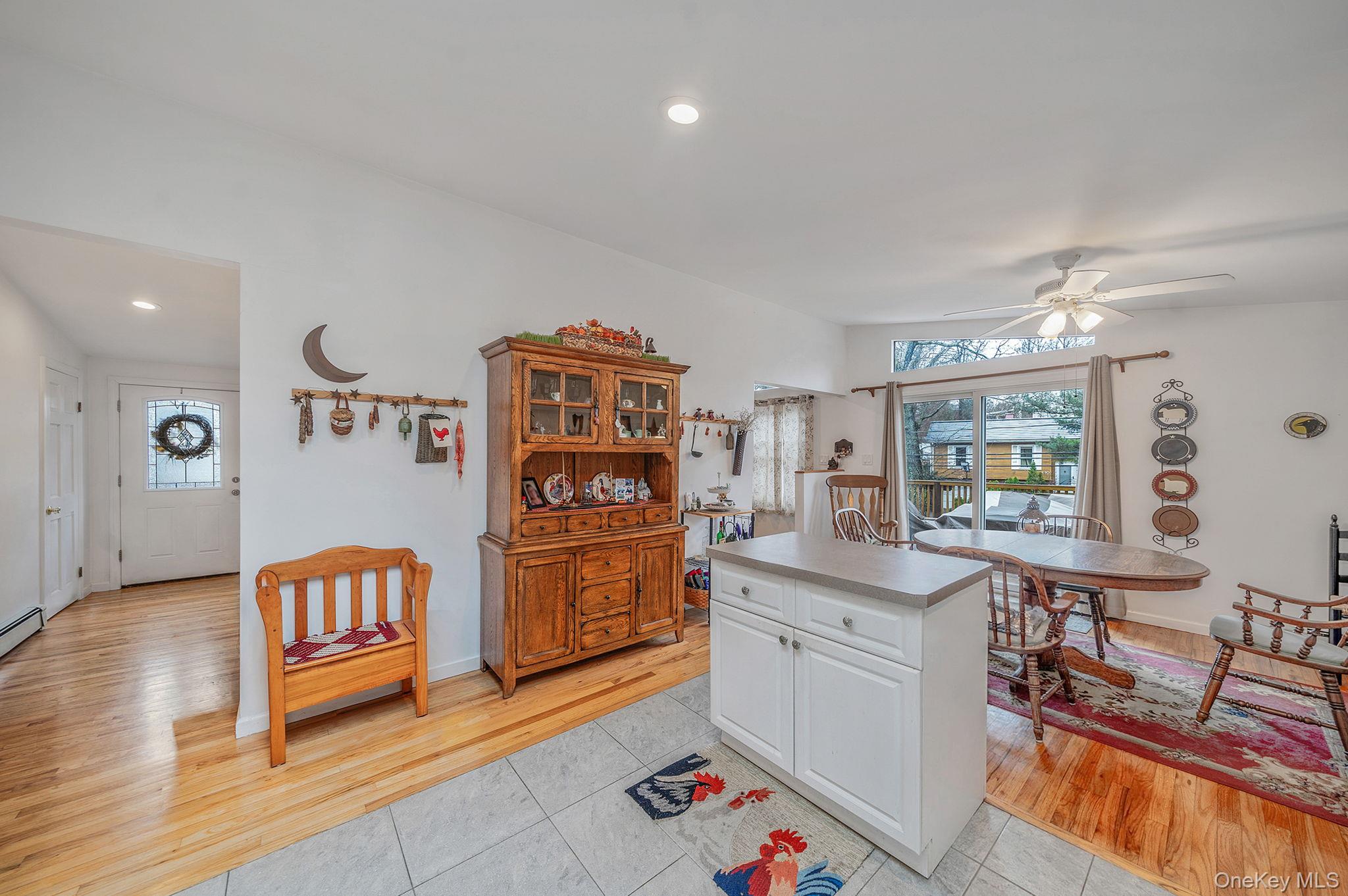 #11 photo, 111 Friendship Drive, সাফোক কাউন্টি Rocky Point , NY 11778