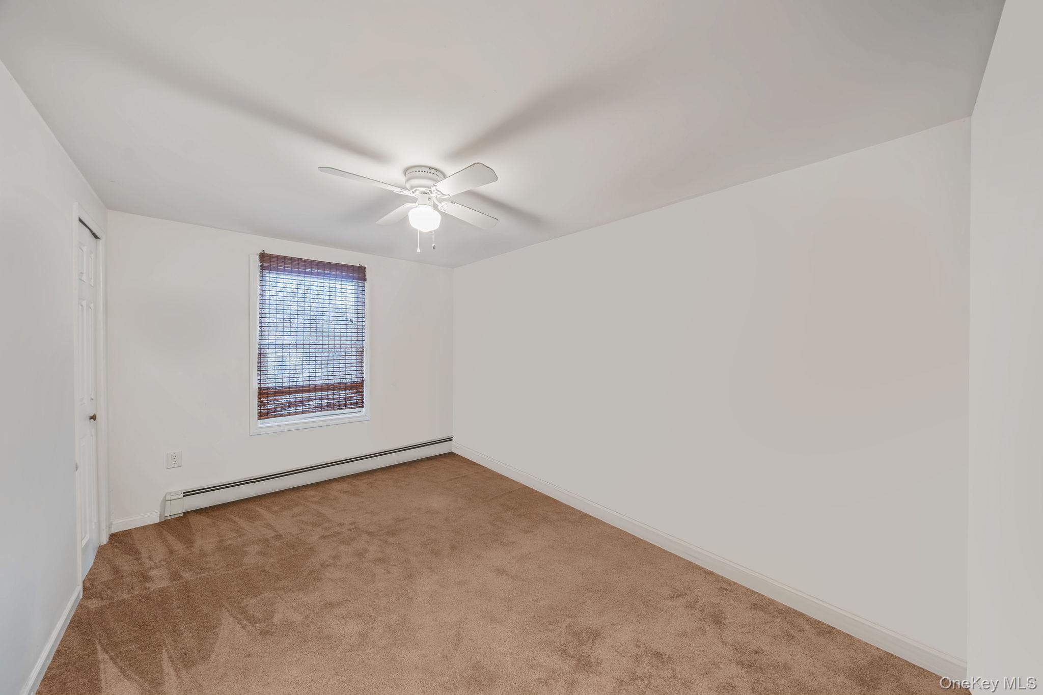 #13 photo, 111 Friendship Drive, সাফোক কাউন্টি Rocky Point , NY 11778